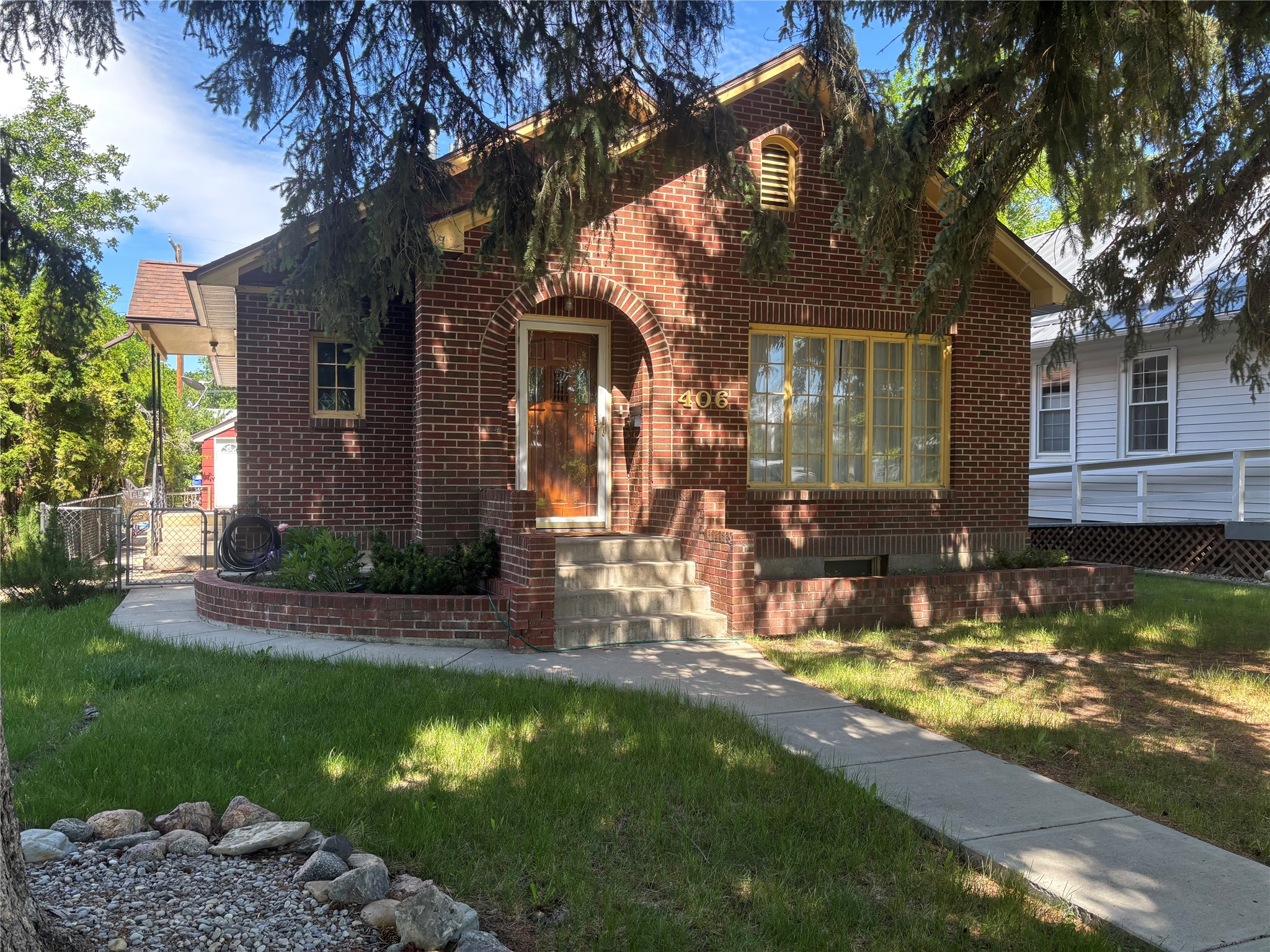 406 S Delaware Street Property Photo 2