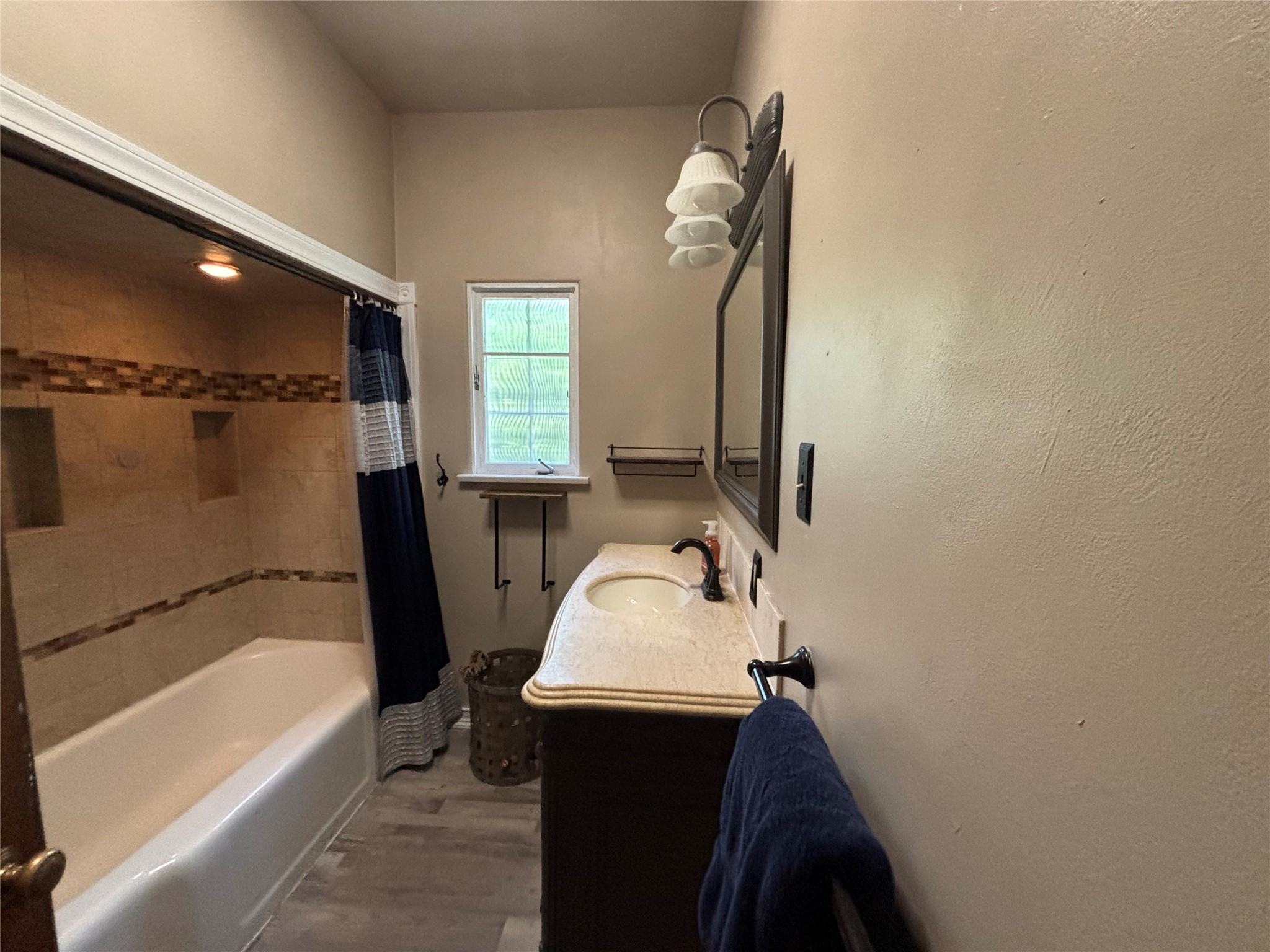 406 S Delaware Street Property Photo 12