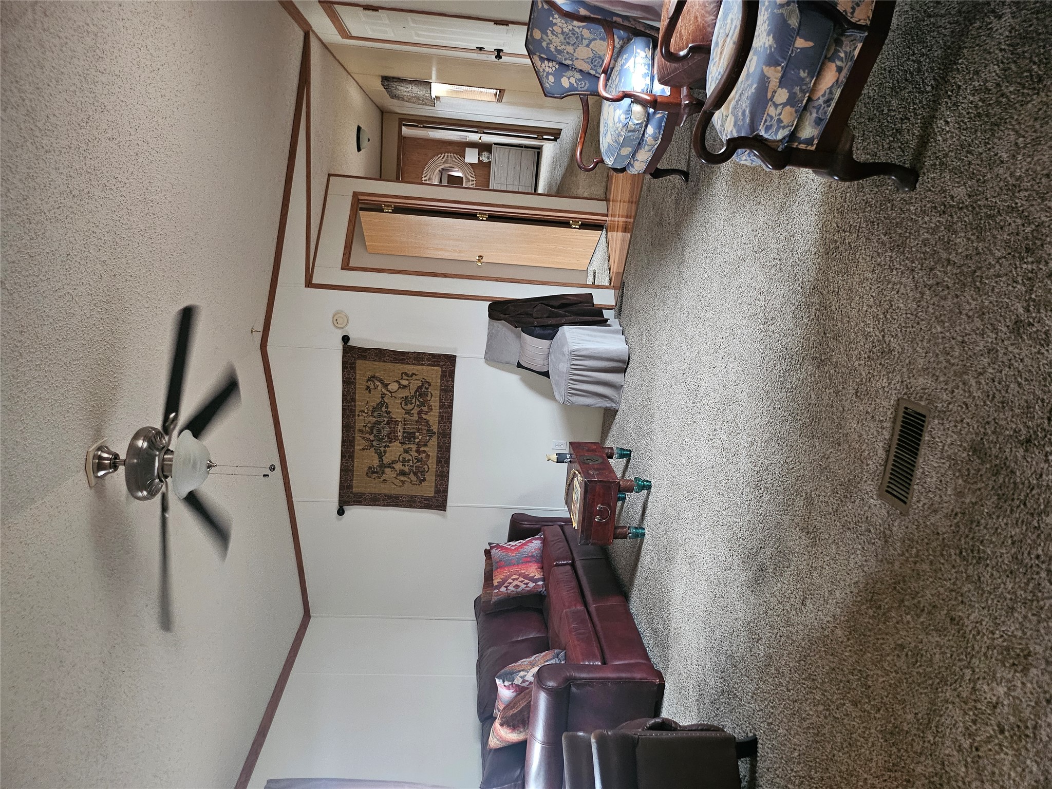 1813 S Reserve Street 9 Property Photo 6