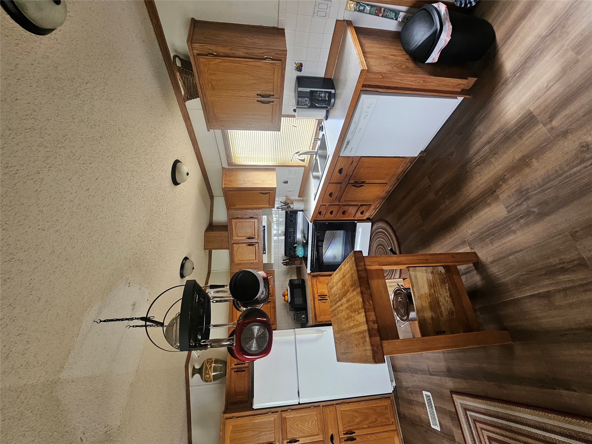 1813 S Reserve Street 9 Property Photo 17