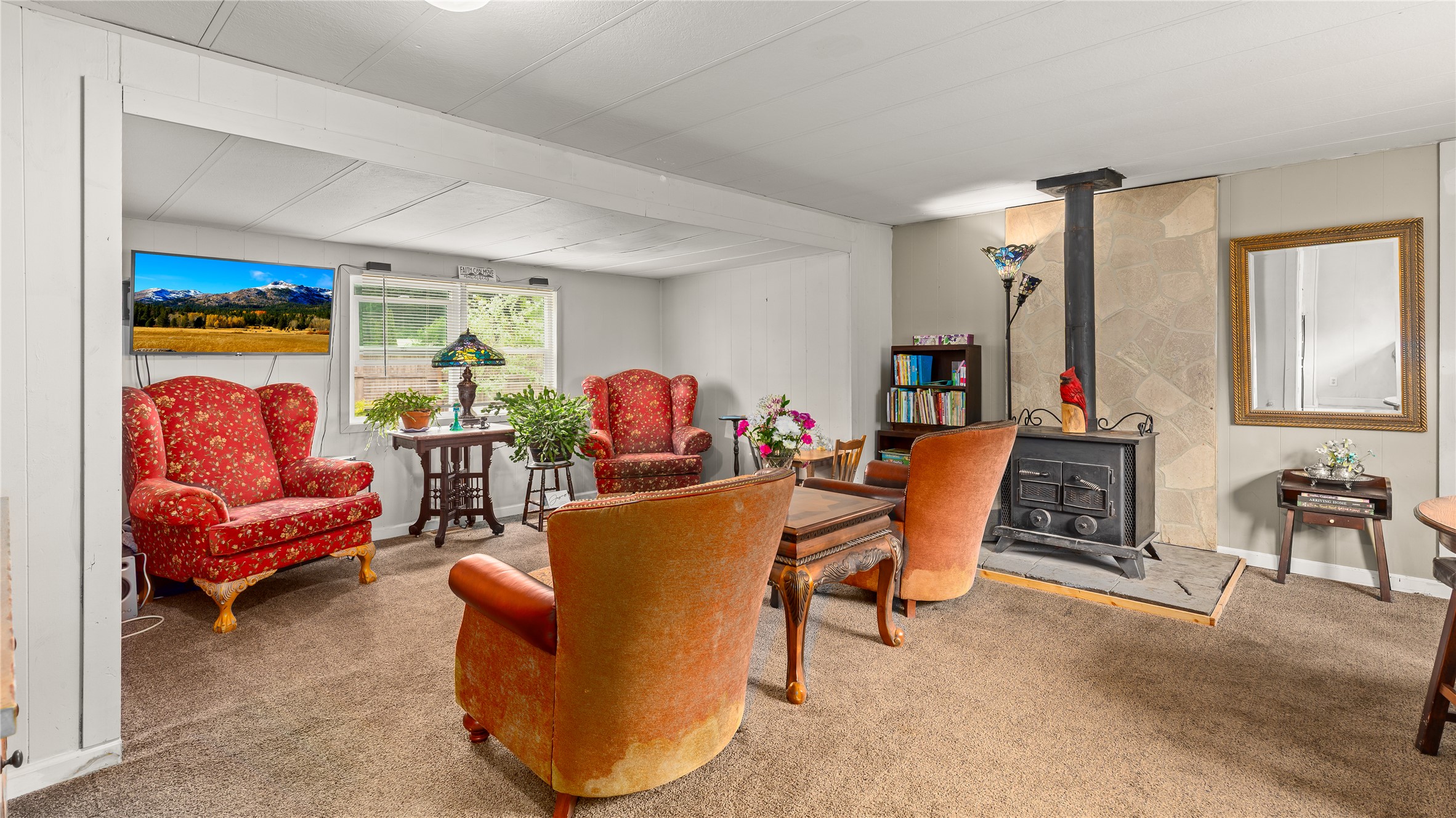 445 Fir Terrace Property Photo 6