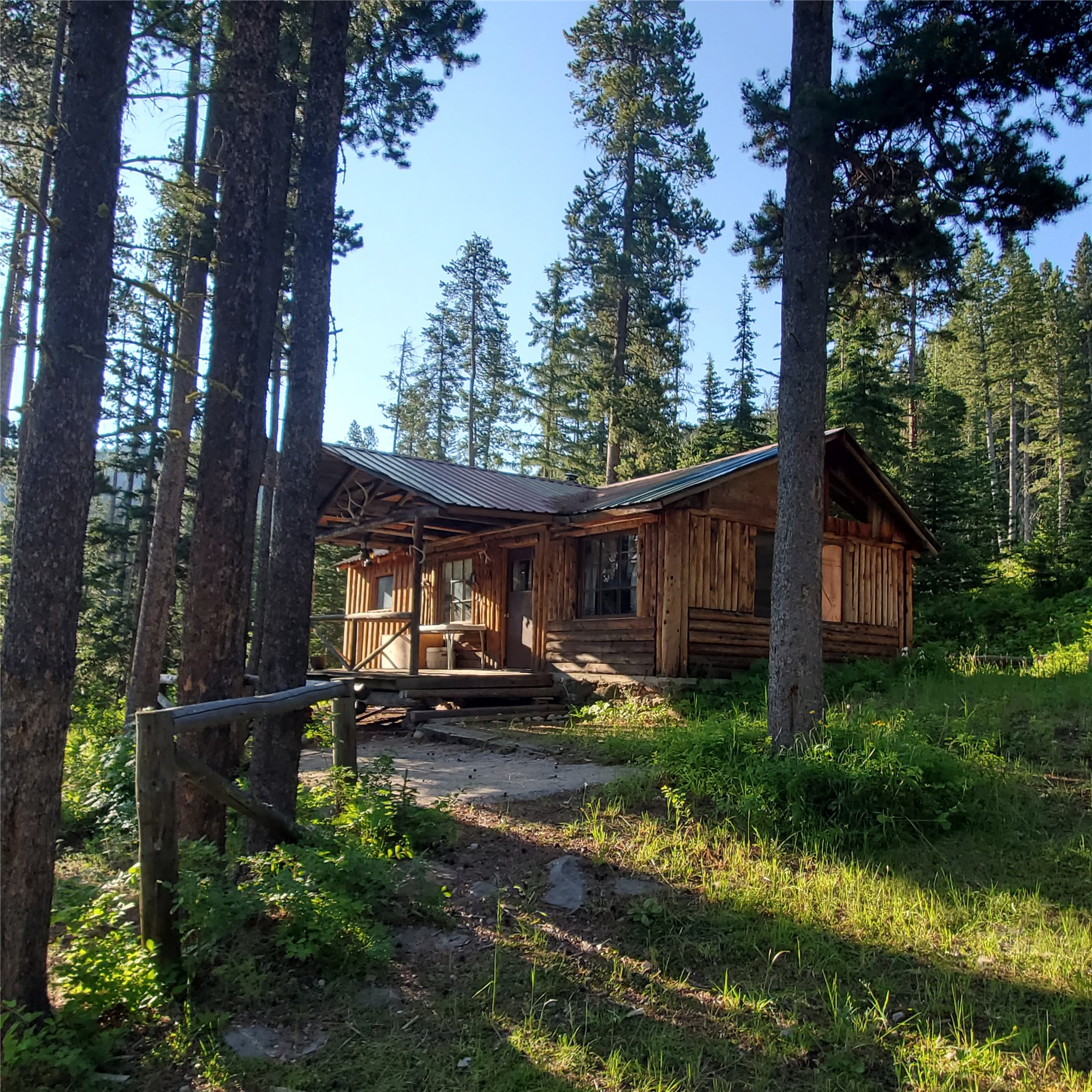 16221 Grizzly Lane Property Photo 5