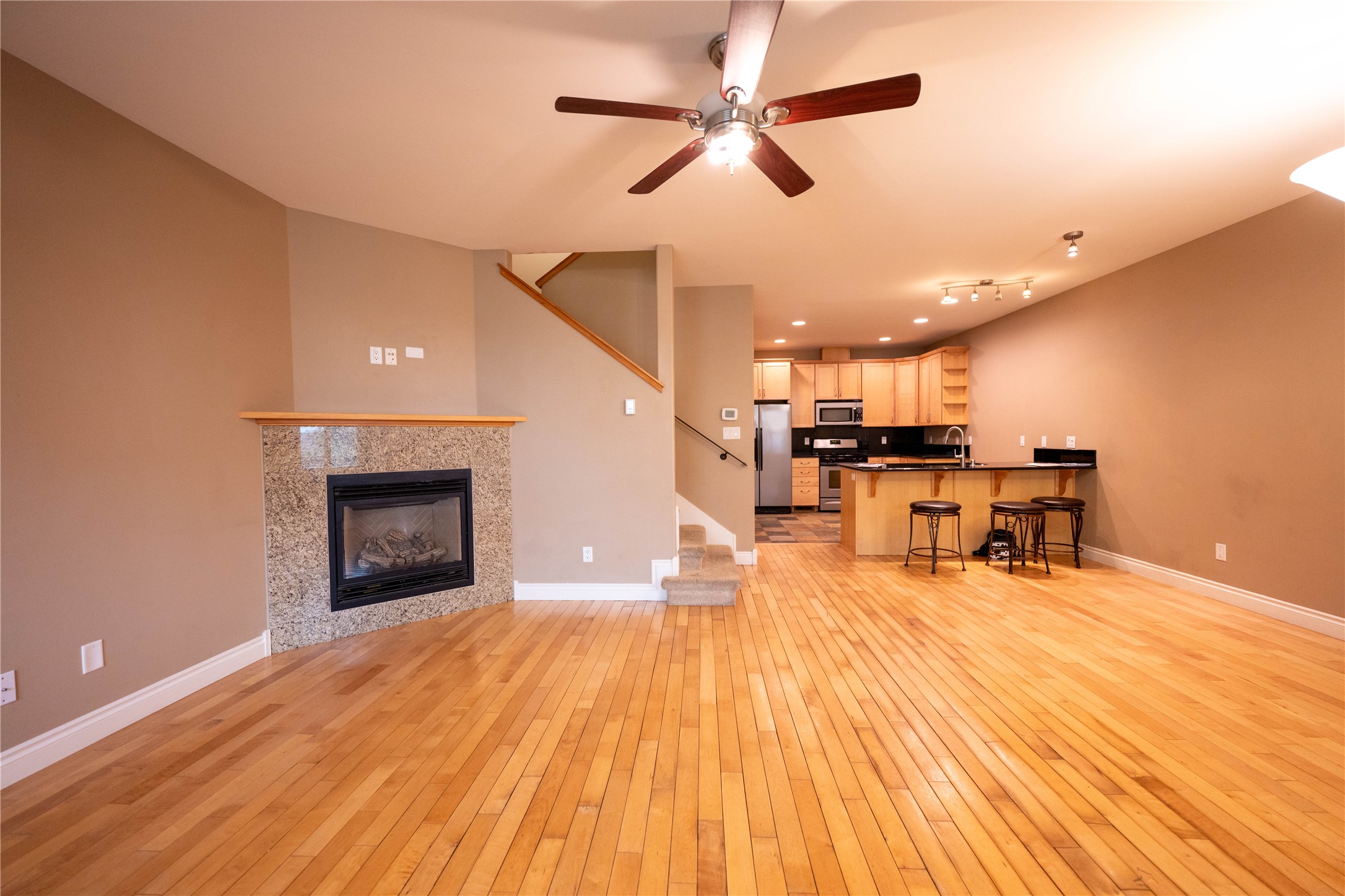 2565 Overlook Boulevard Property Photo 5