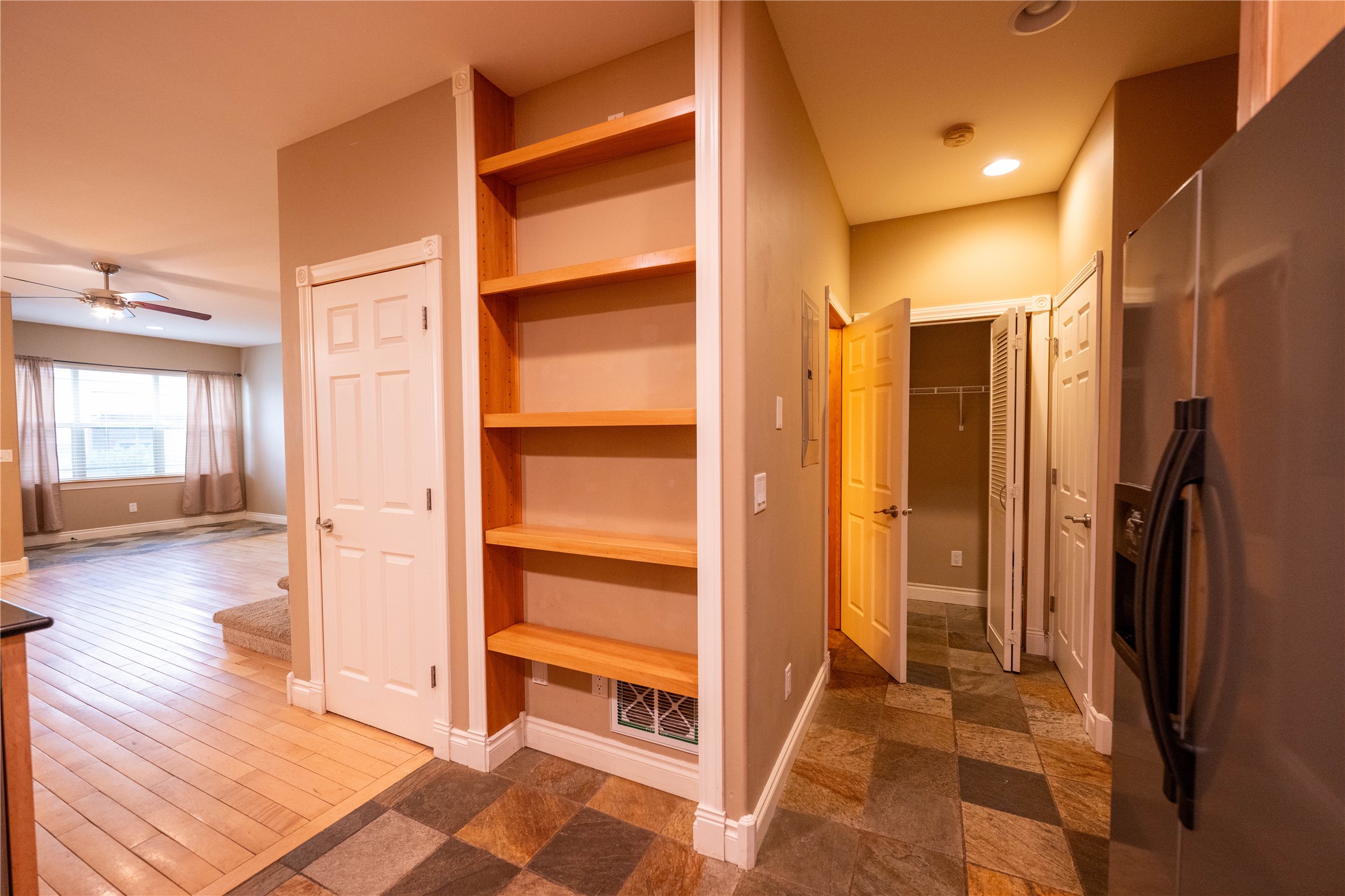 2565 Overlook Boulevard Property Photo 11