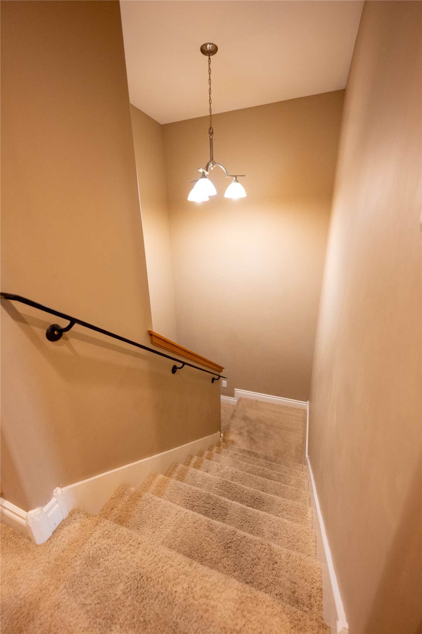 2565 Overlook Boulevard Property Photo 14