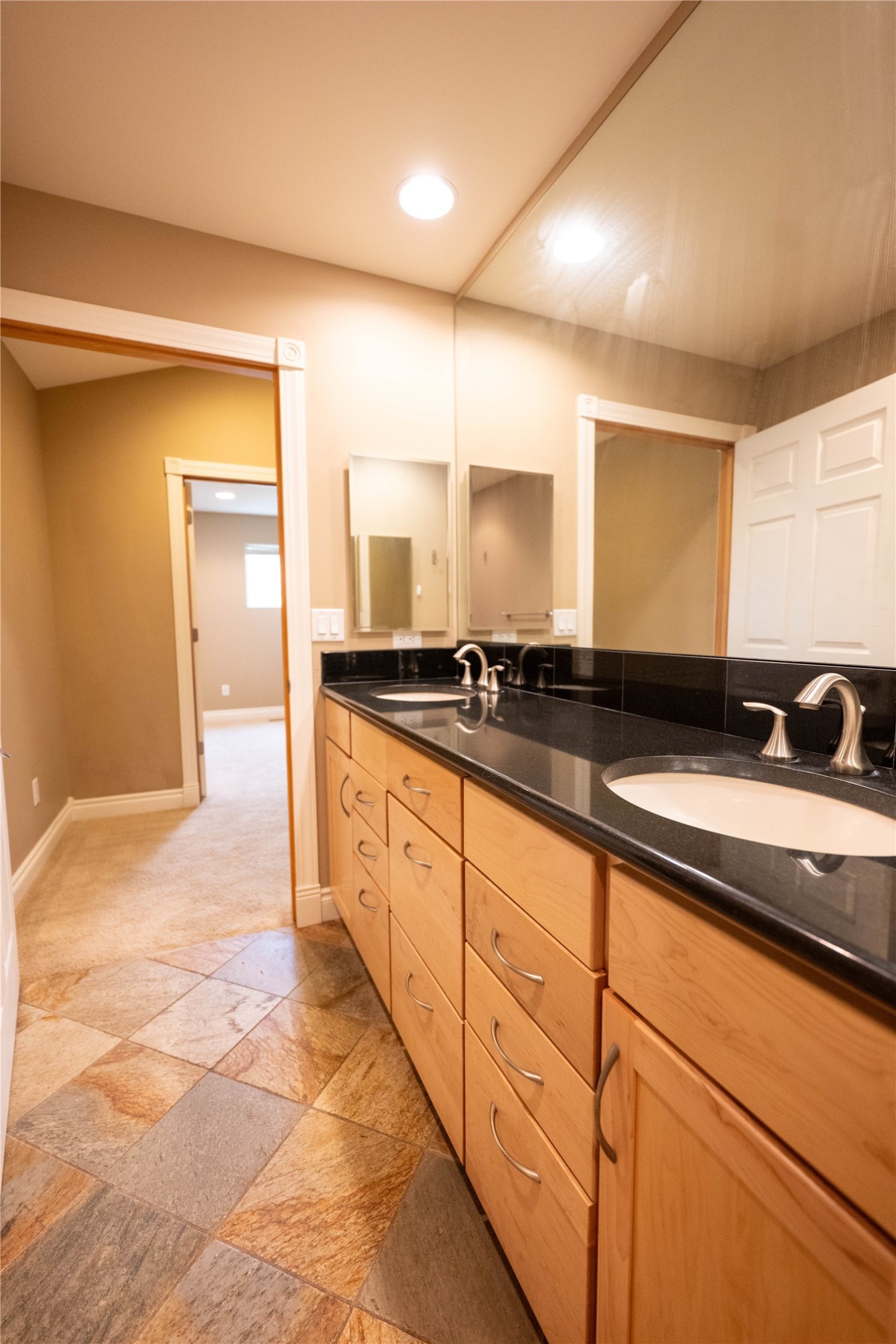 2565 Overlook Boulevard Property Photo 15