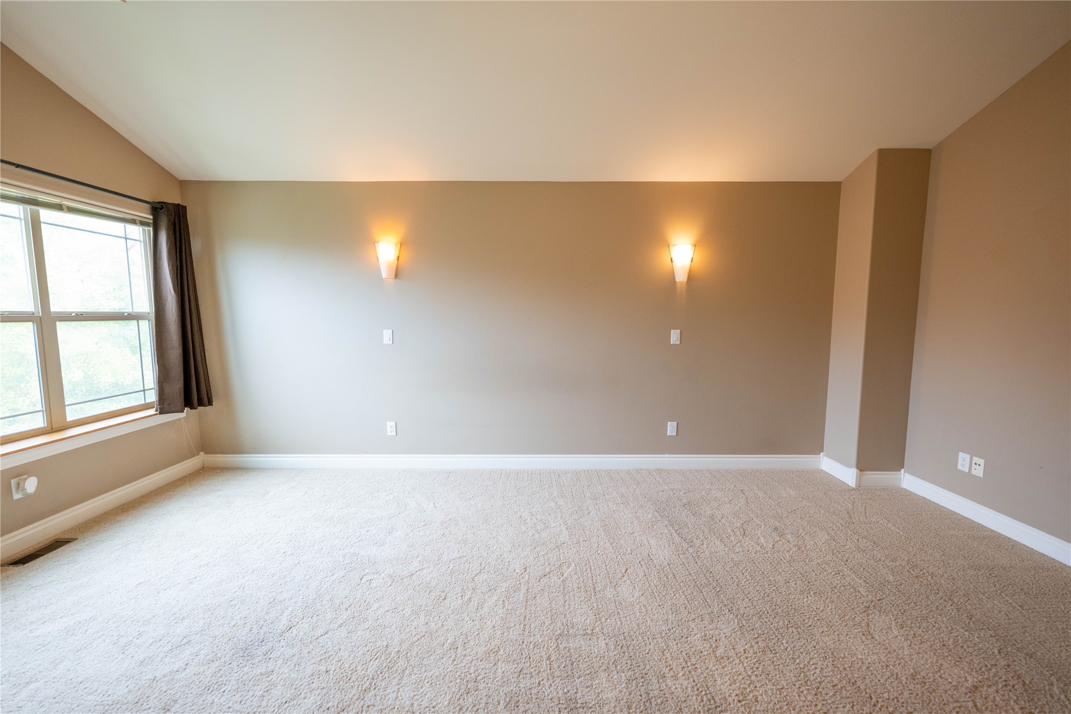 2565 Overlook Boulevard Property Photo 21