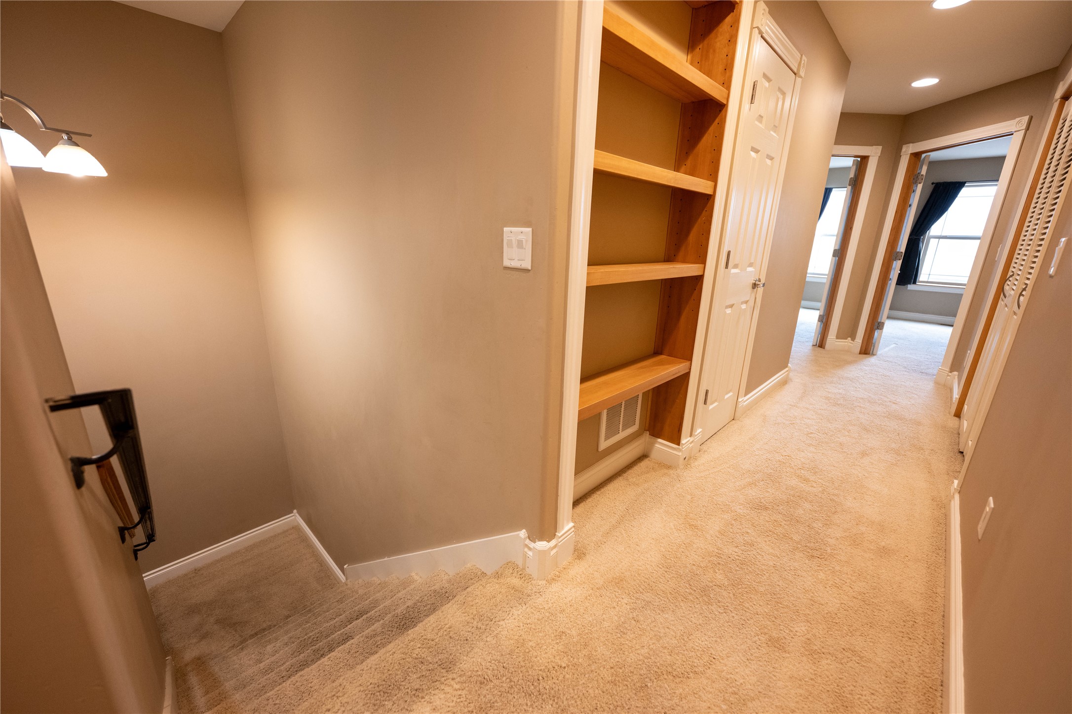 2565 Overlook Boulevard Property Photo 24