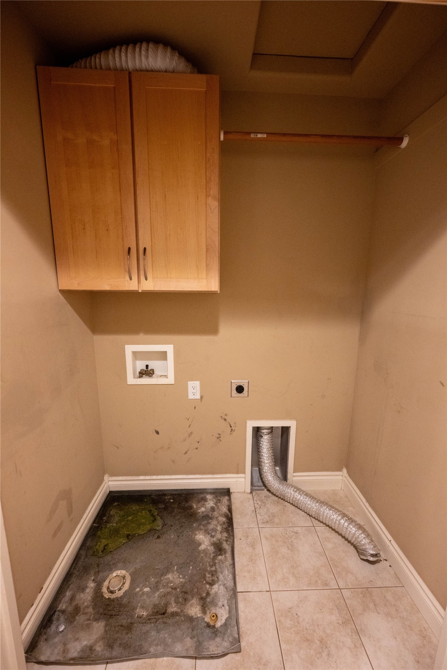 2565 Overlook Boulevard Property Photo 27