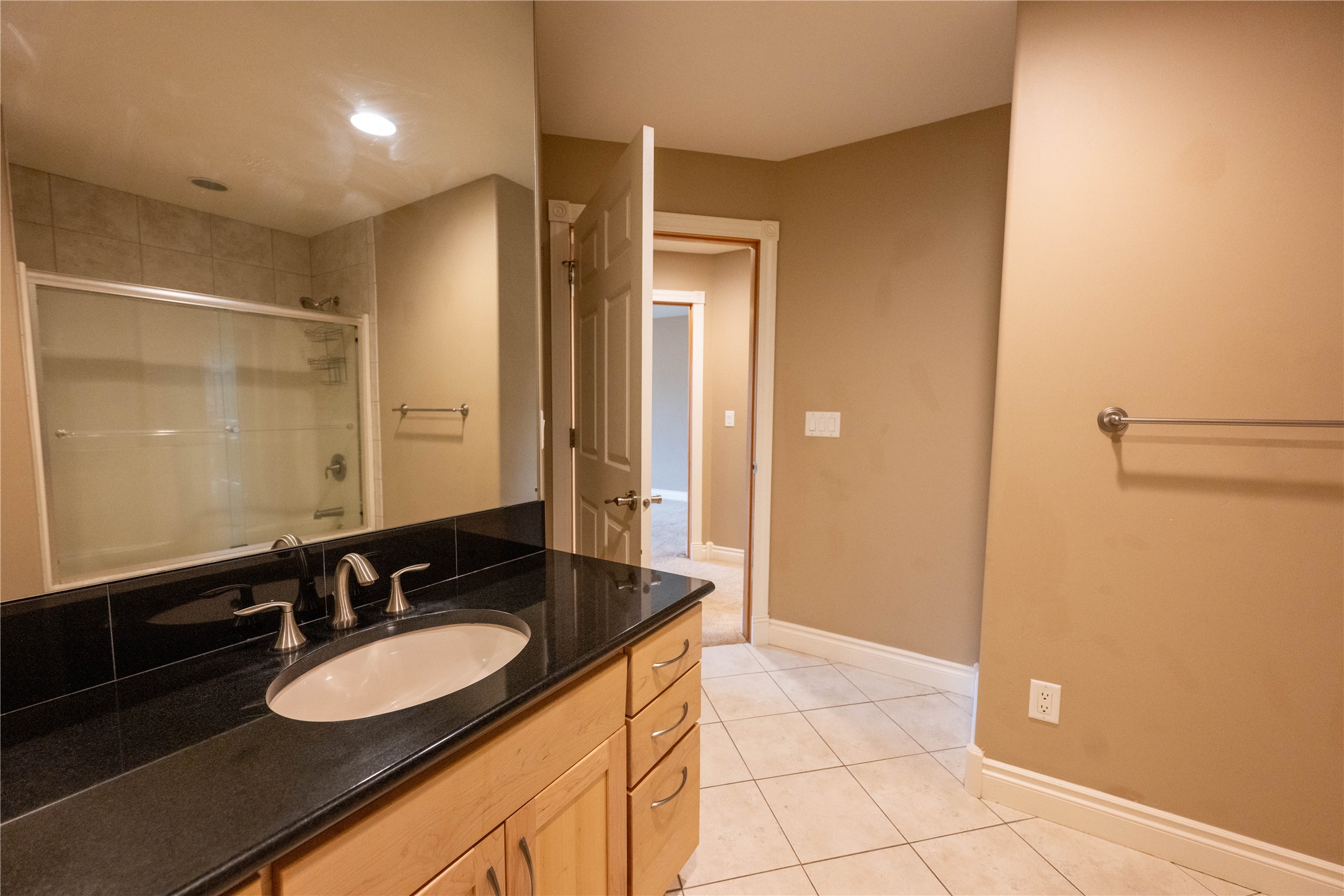 2565 Overlook Boulevard Property Photo 29