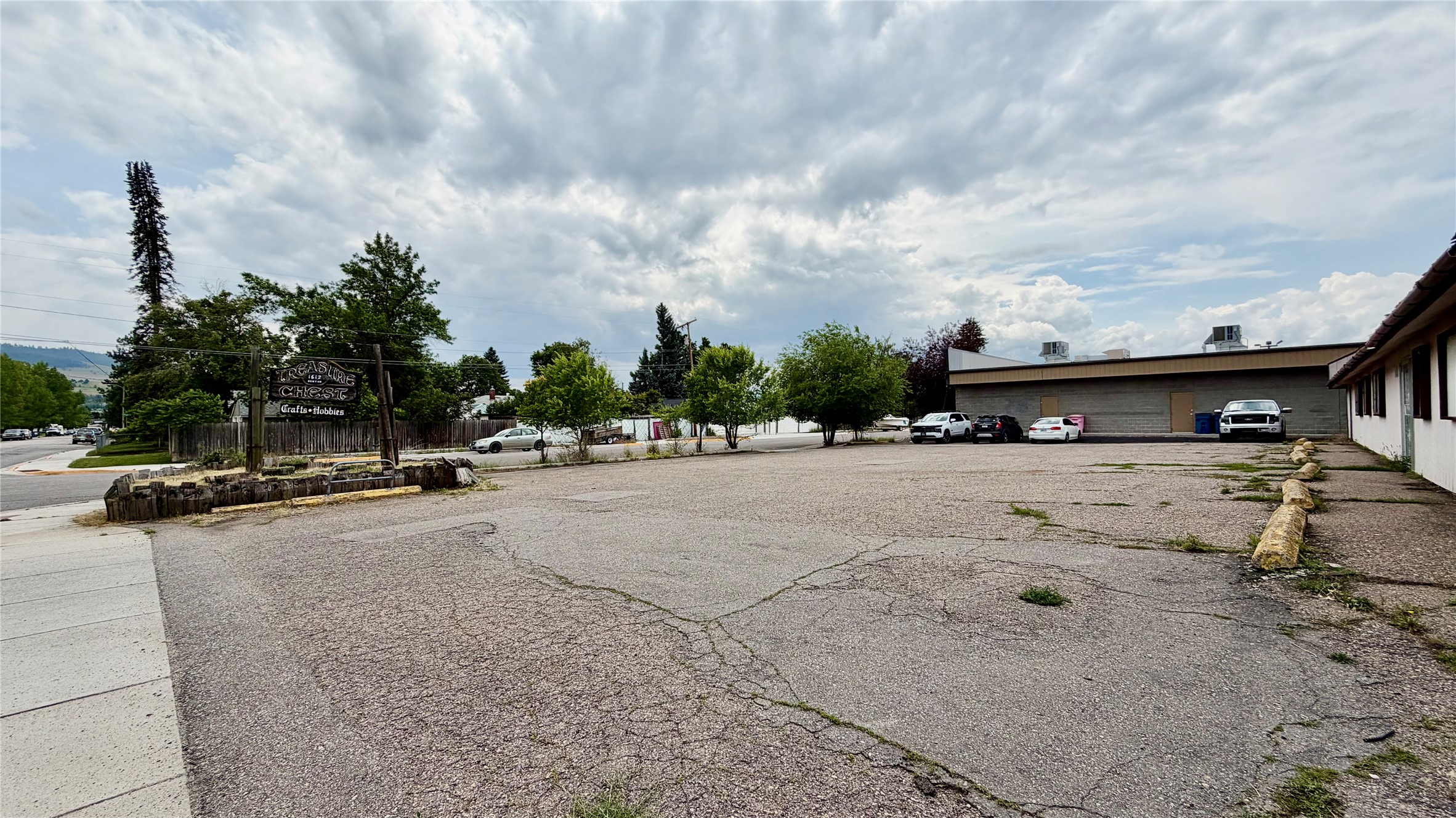 1612 Benton Avenue Property Photo 27