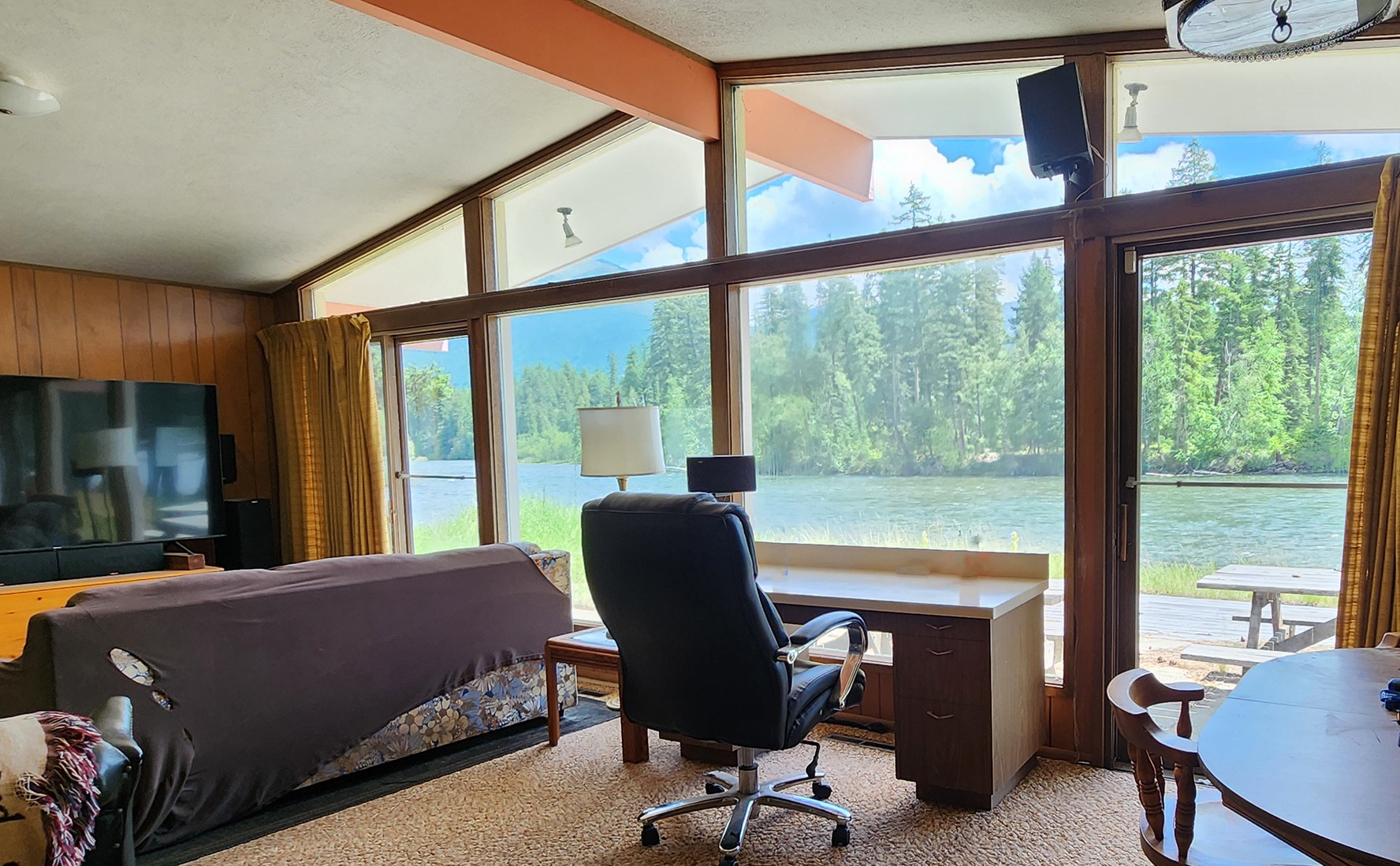 12430 Rippling Waters Road Property Photo 9