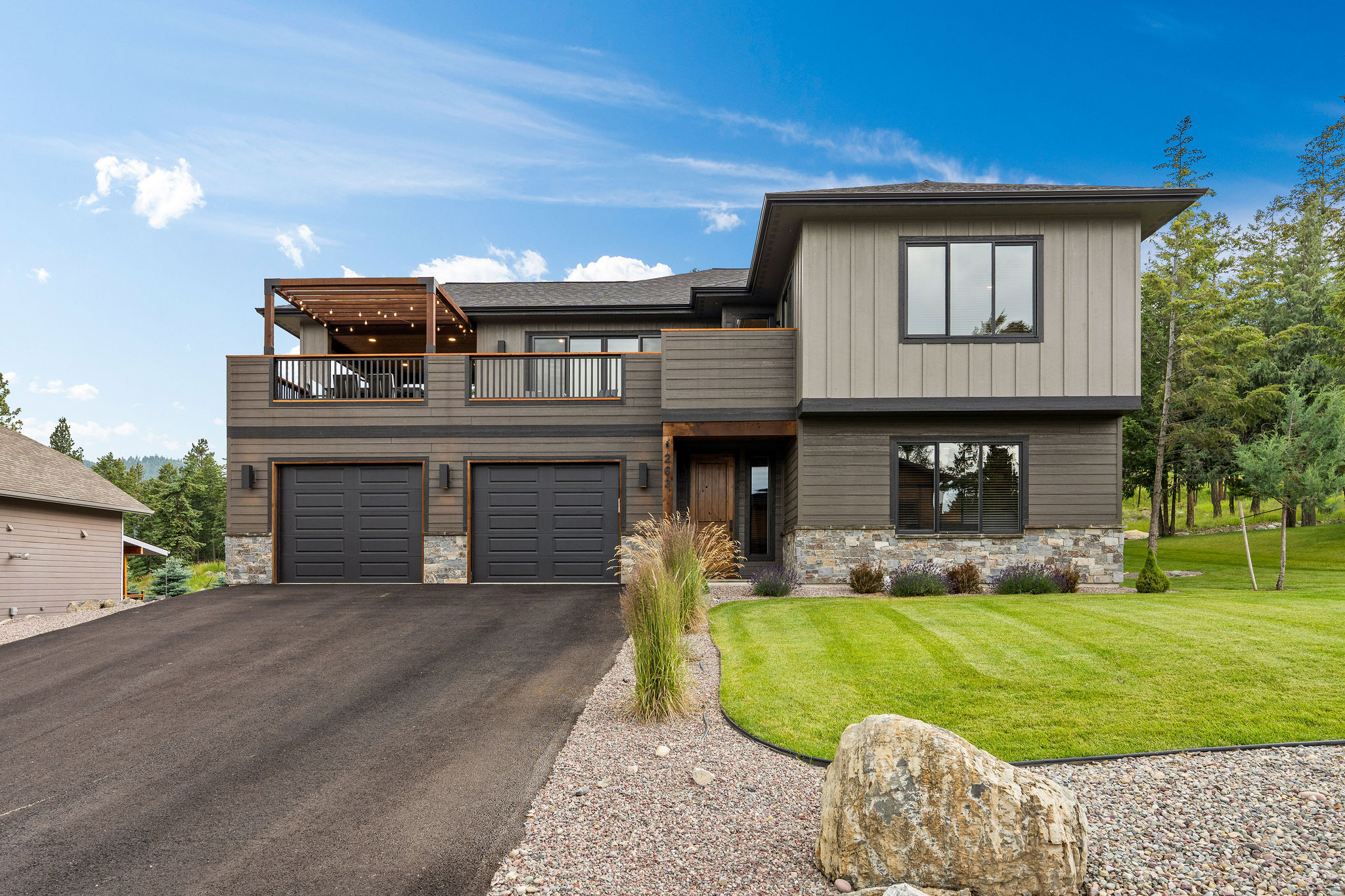 263 Spurwing Loop Property Photo 3