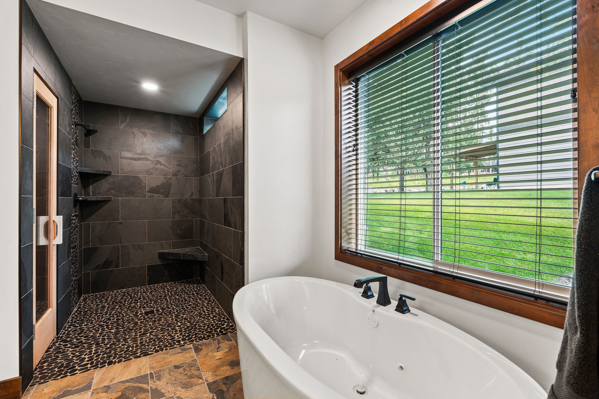263 Spurwing Loop Property Photo 42