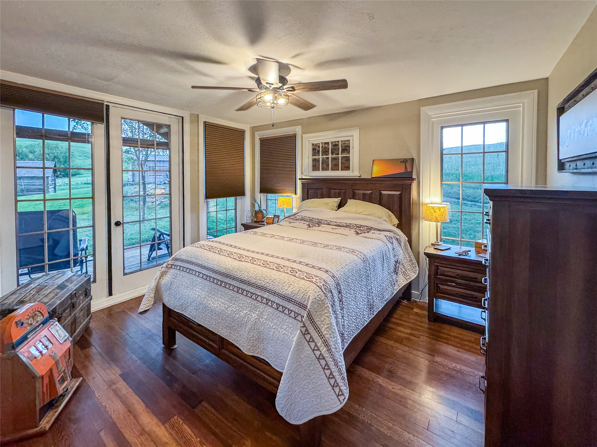 581 Willow Creek Road Property Photo 15