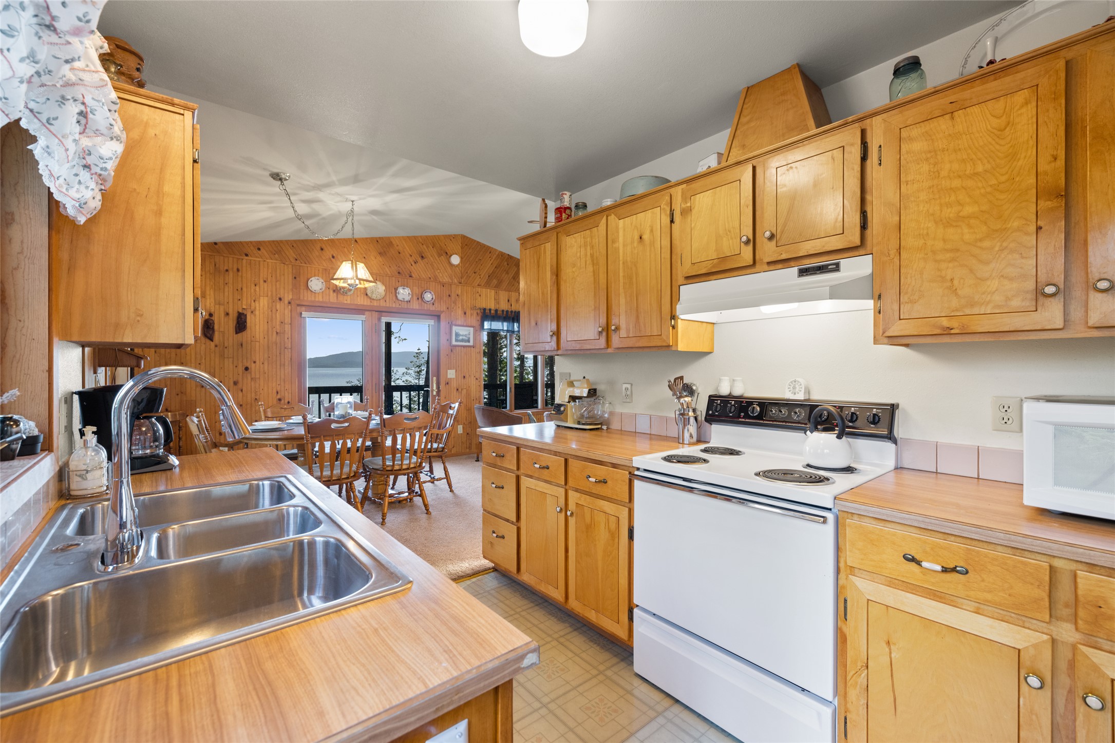 25777 Sunset Point Lane Property Photo 12