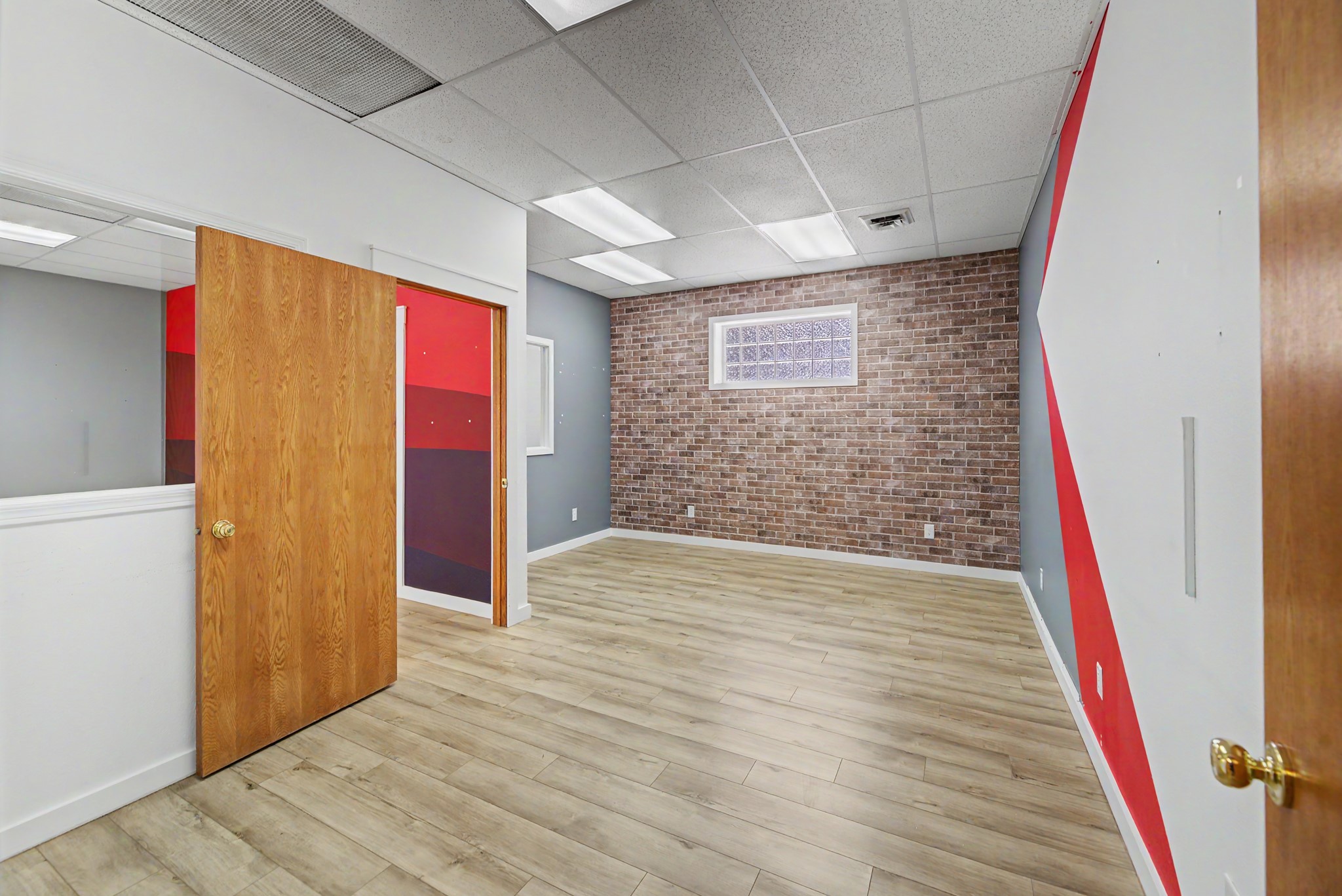 601 Euclid Avenue Suite D Property Photo 11