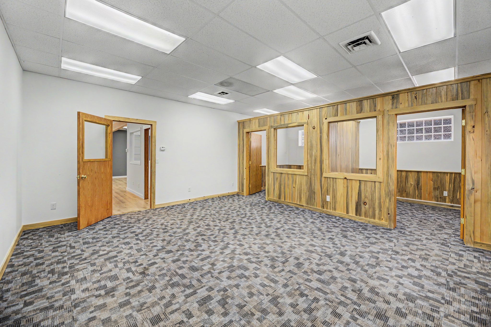 601 Euclid Avenue Suite D Property Photo 13