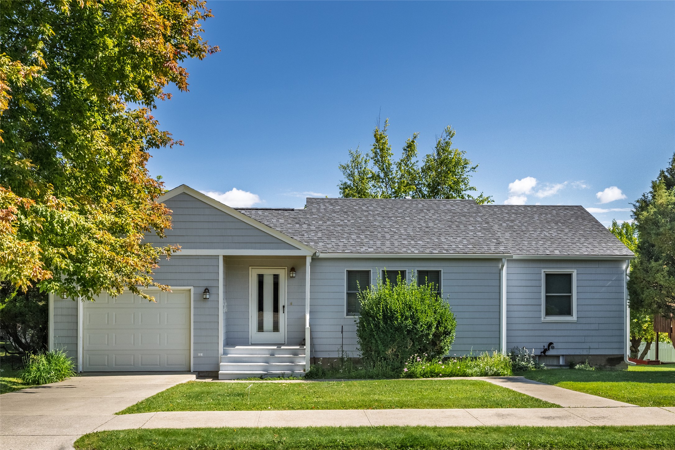1408 Hauser Boulevard Property Photo 1