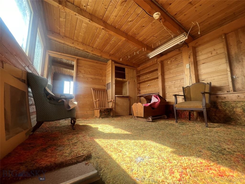 700 Dawson Loop Property Photo 8