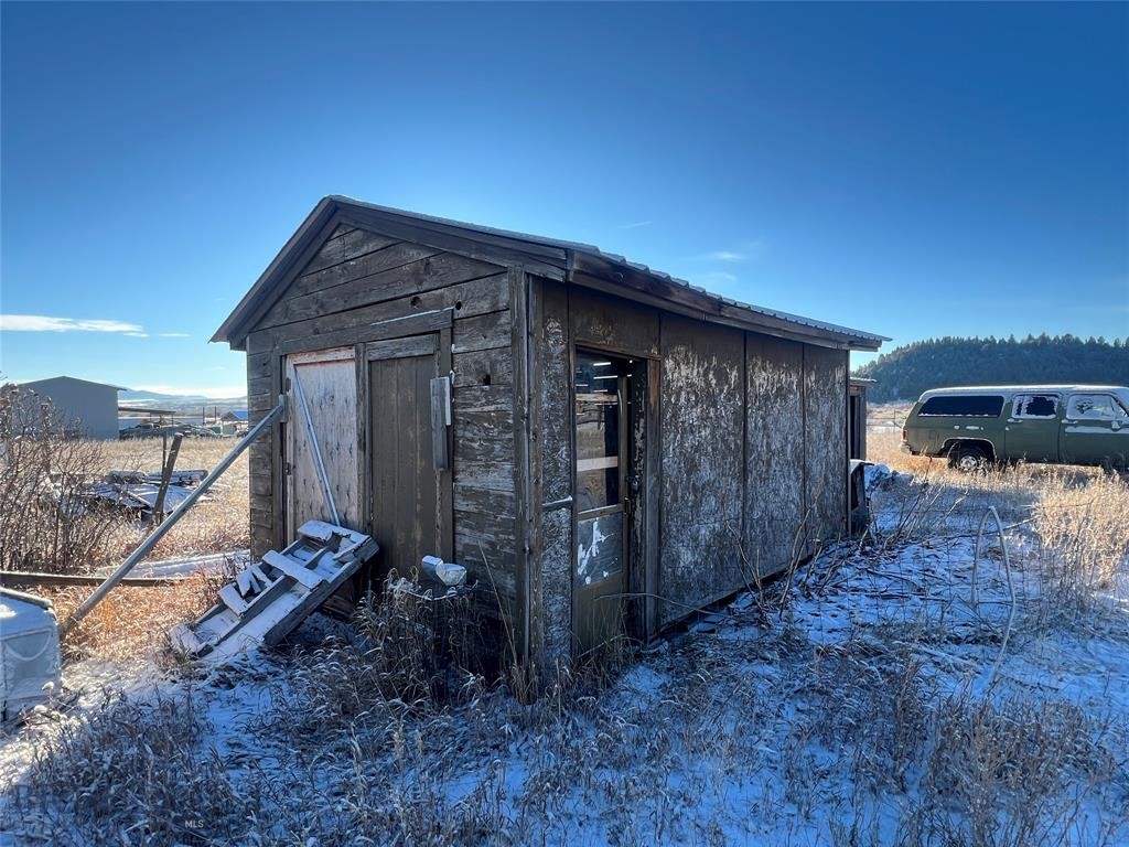 700 Dawson Loop Property Photo 14