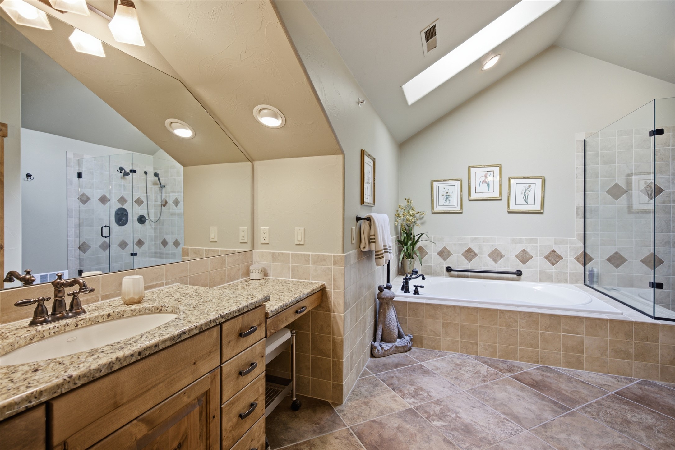 202 Shoreline Drive 2 Property Photo 28