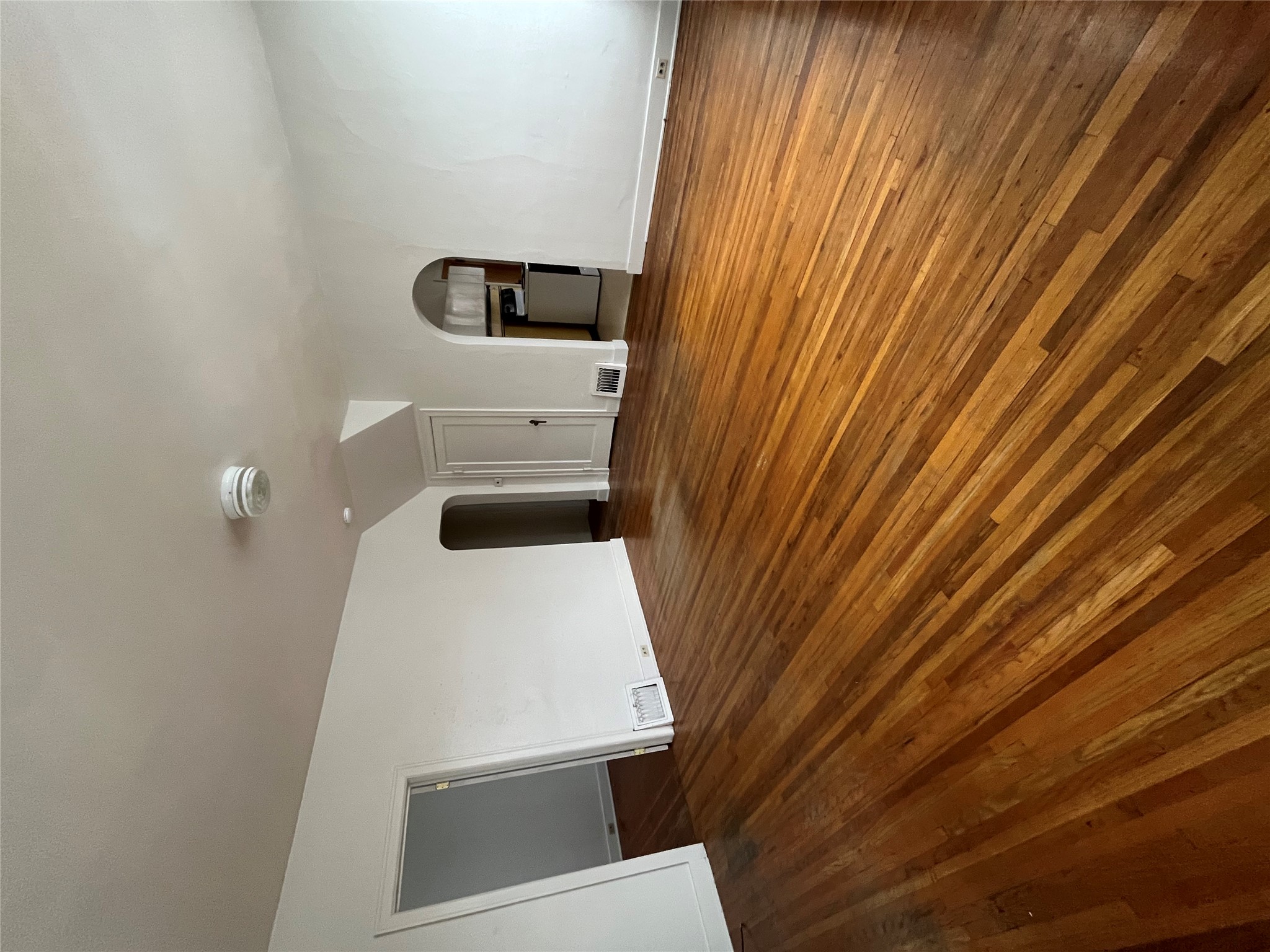 654 E Washington Street East North 1 Property Photo 10