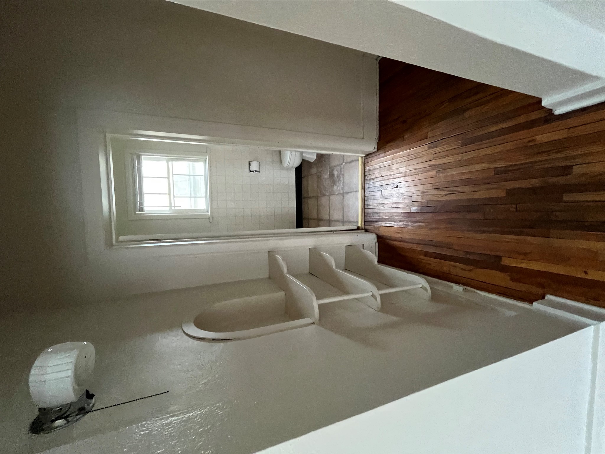654 E Washington Street East North 1 Property Photo 14