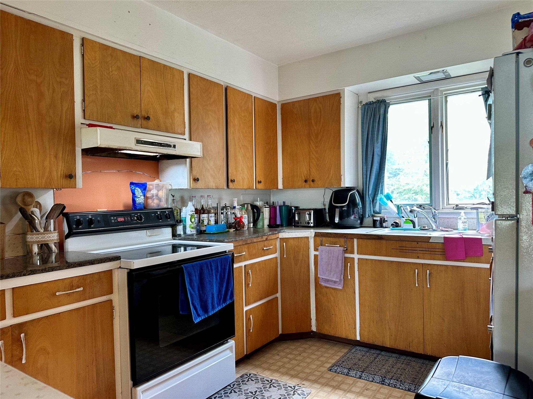 654 E Washington Street East North 1 Property Photo 46