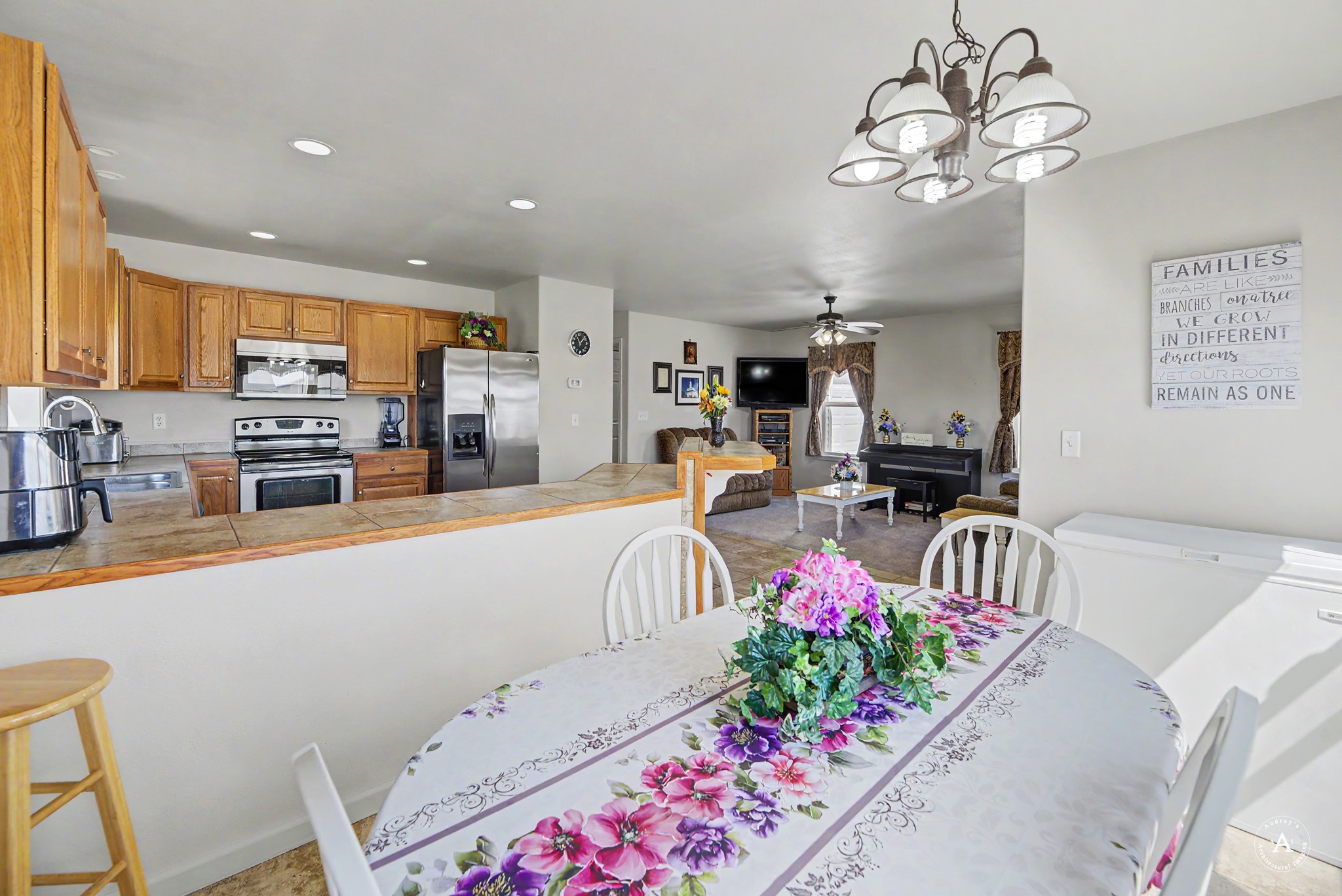 3196 Brow Tine Road Property Photo 9