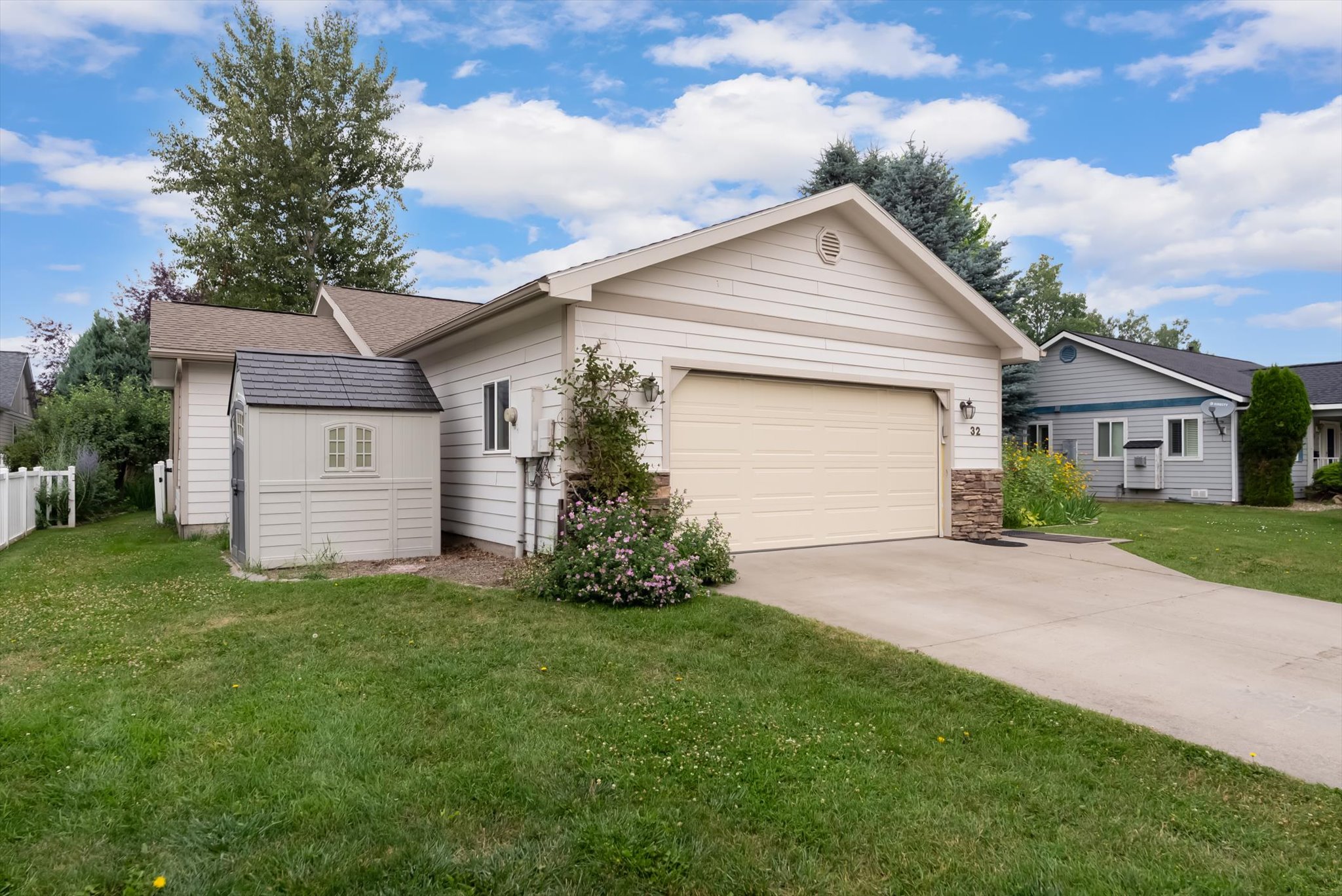 32 Windward Loop Property Photo 2
