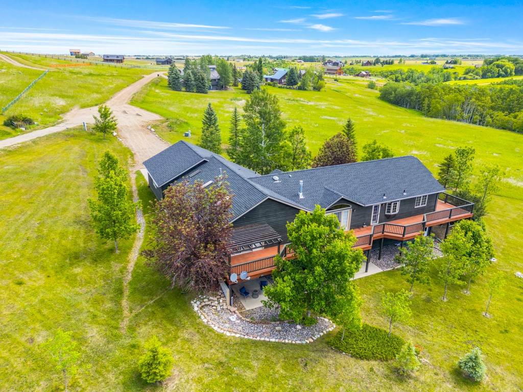 27 Beavertail Road Property Photo 1