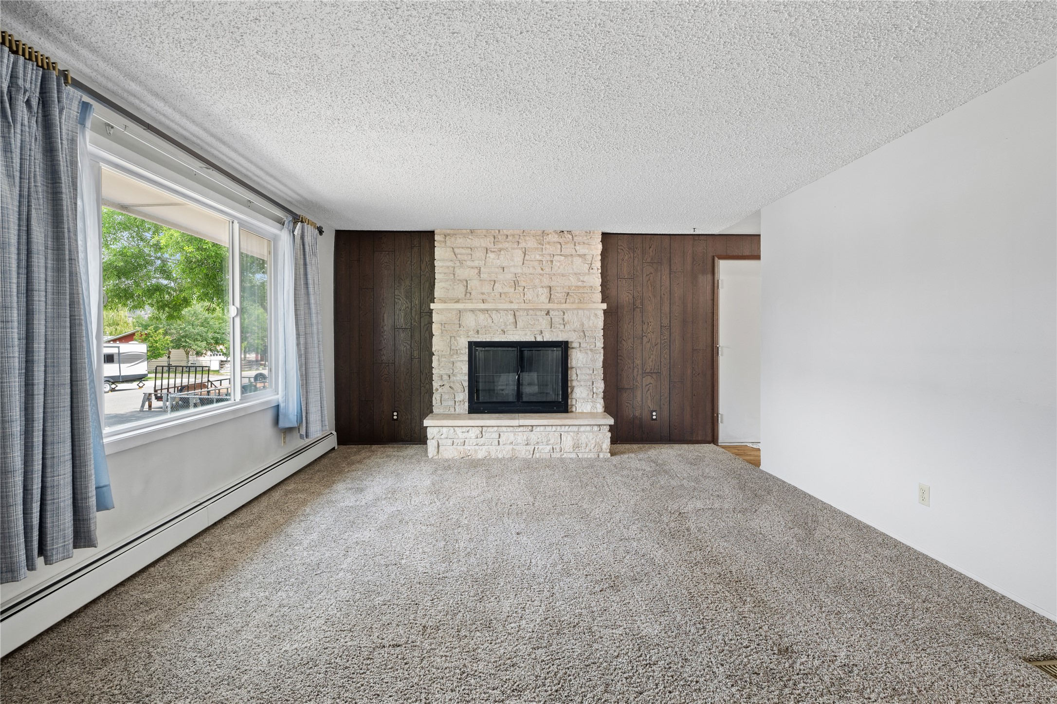 423 Linden Street Property Photo 6