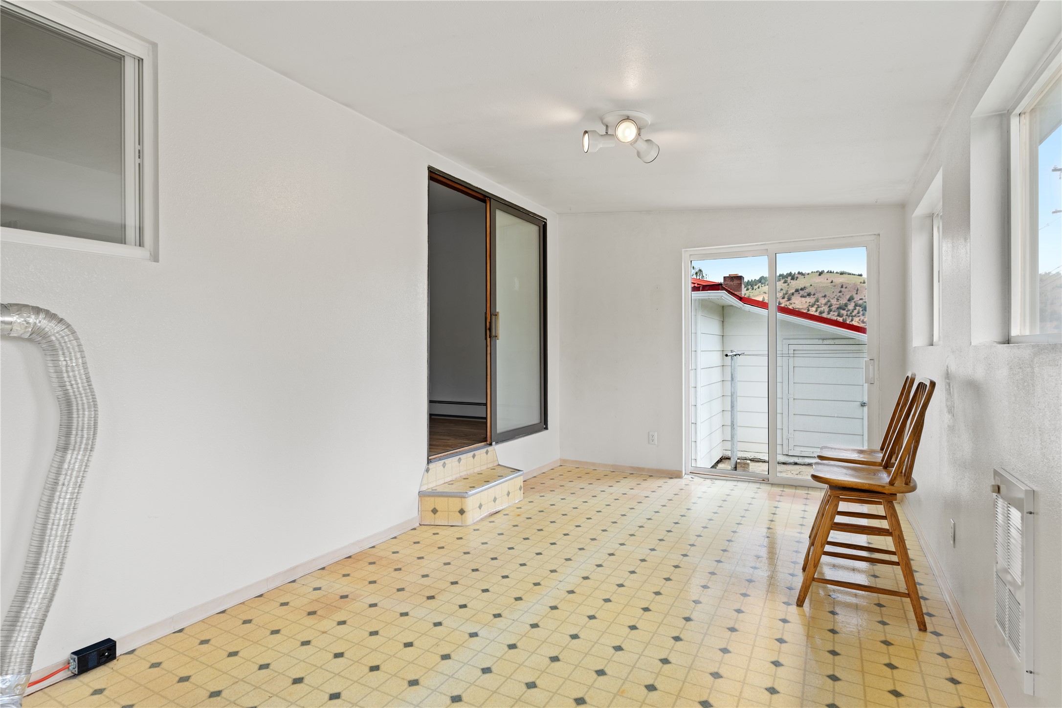 423 Linden Street Property Photo 16