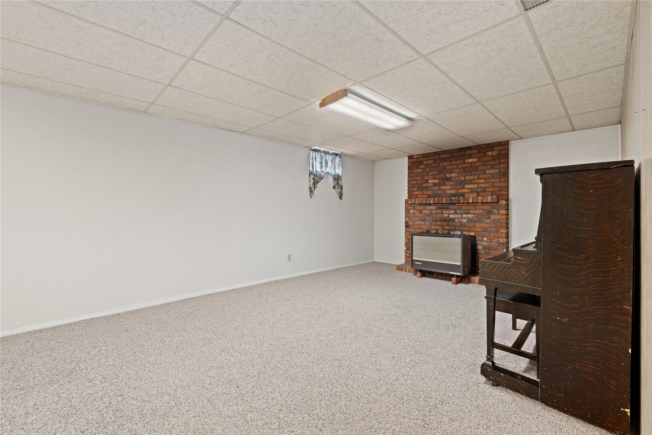 423 Linden Street Property Photo 30