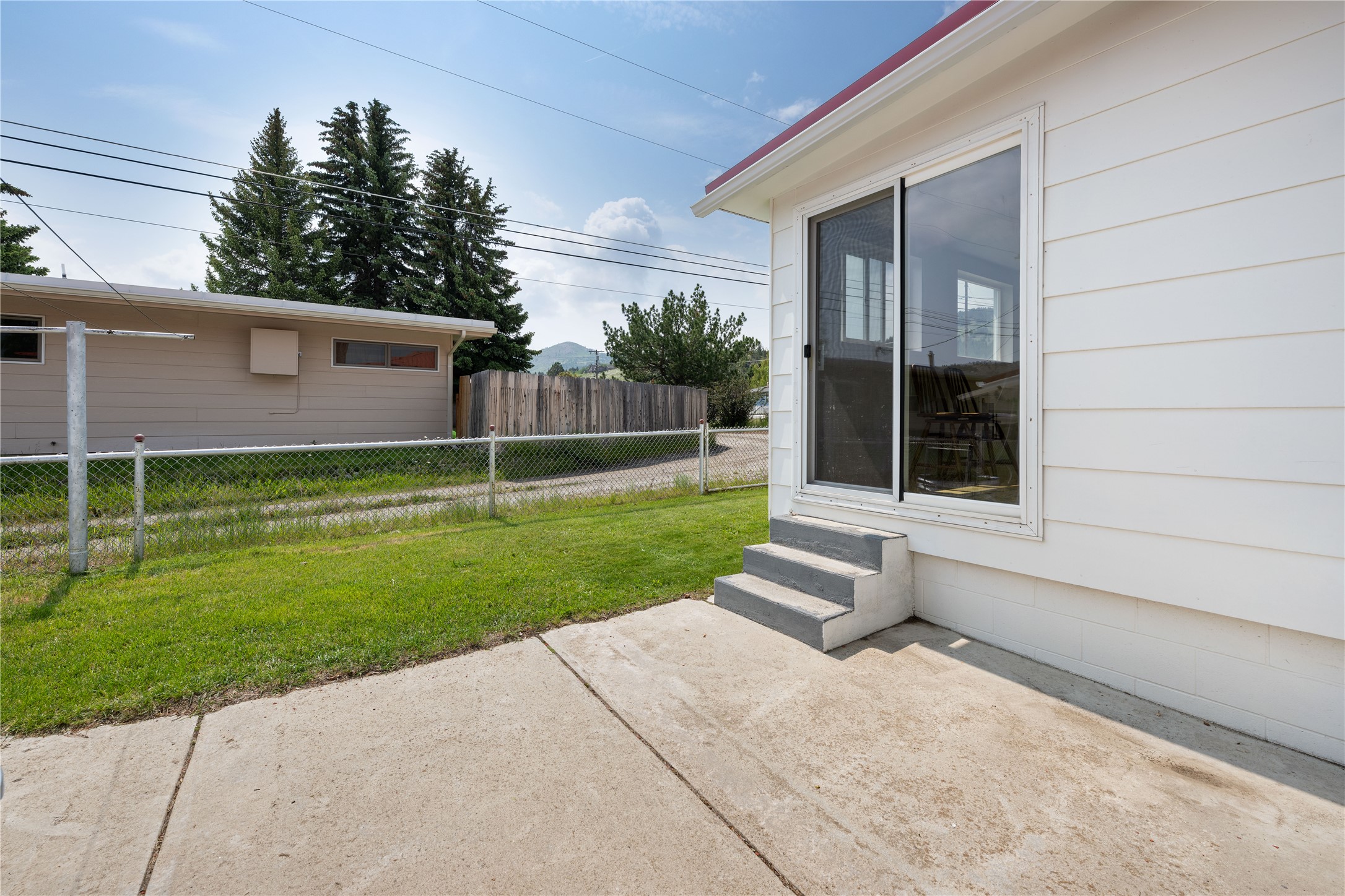 423 Linden Street Property Photo 37