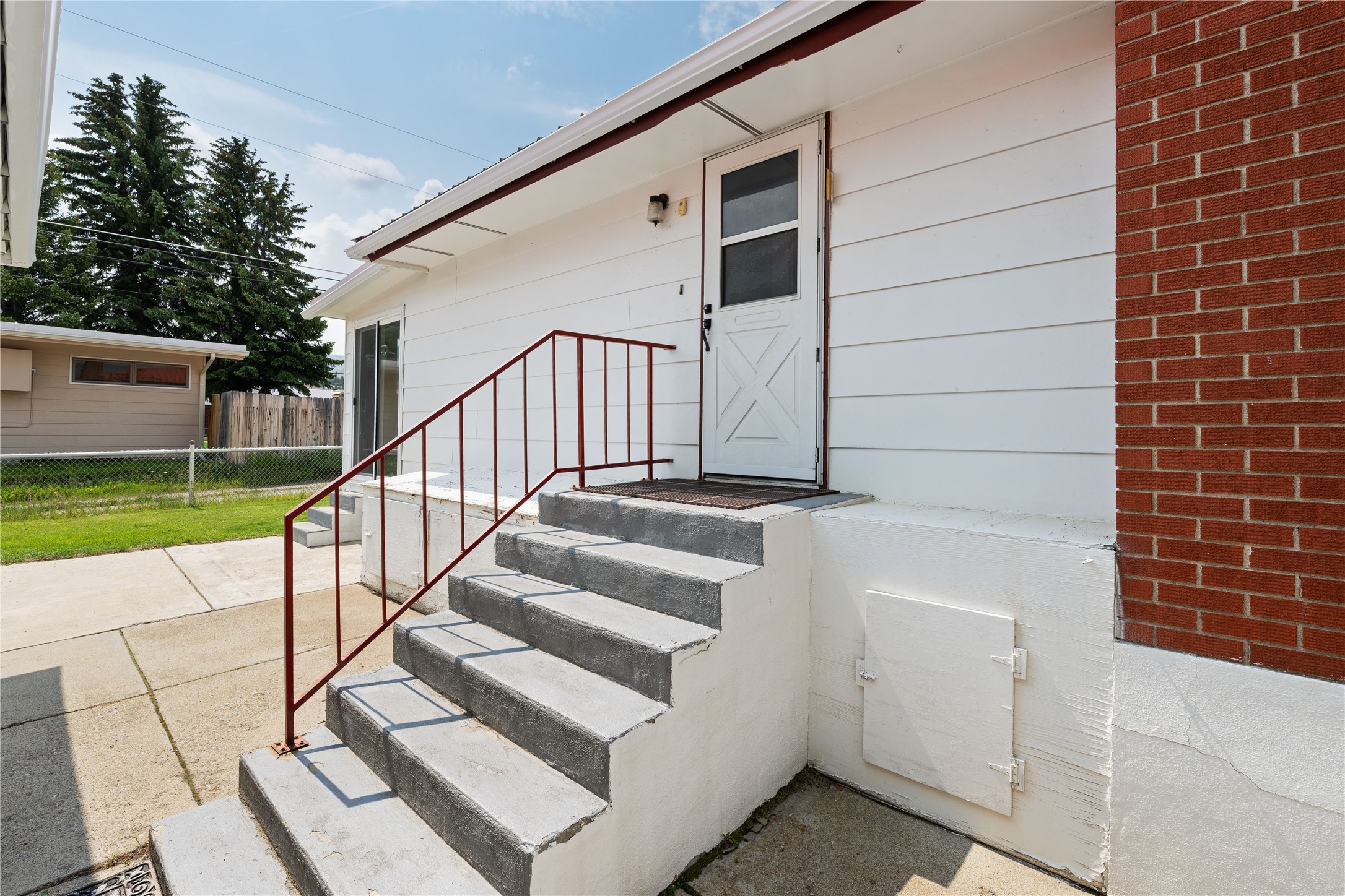 423 Linden Street Property Photo 39