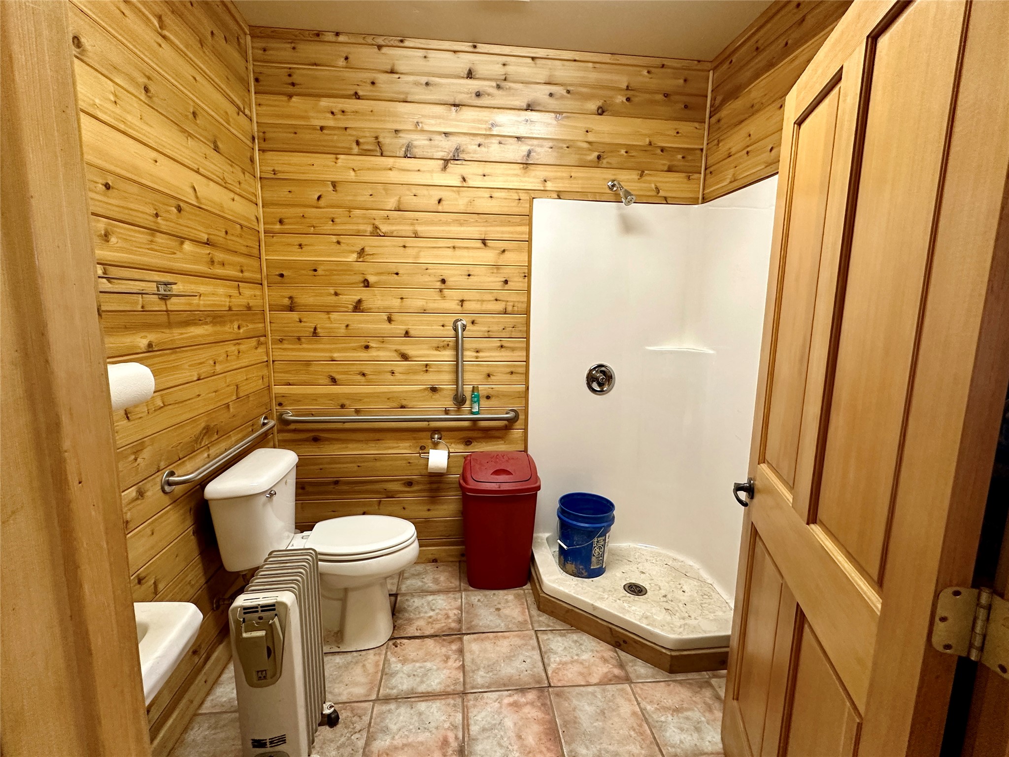215 Lower Willow Creek Road Property Photo 7