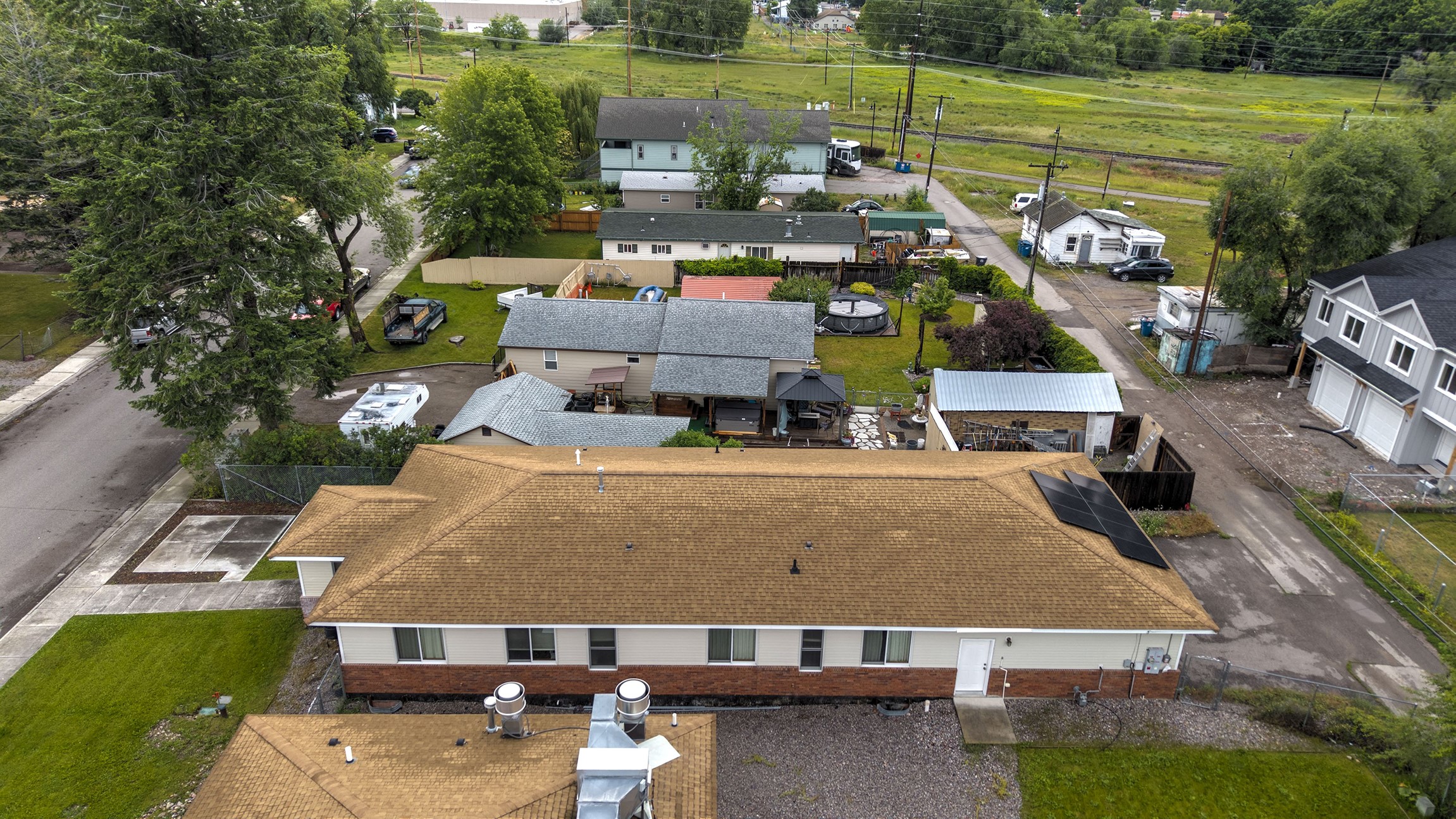 2333 Harve Avenue Property Photo 6