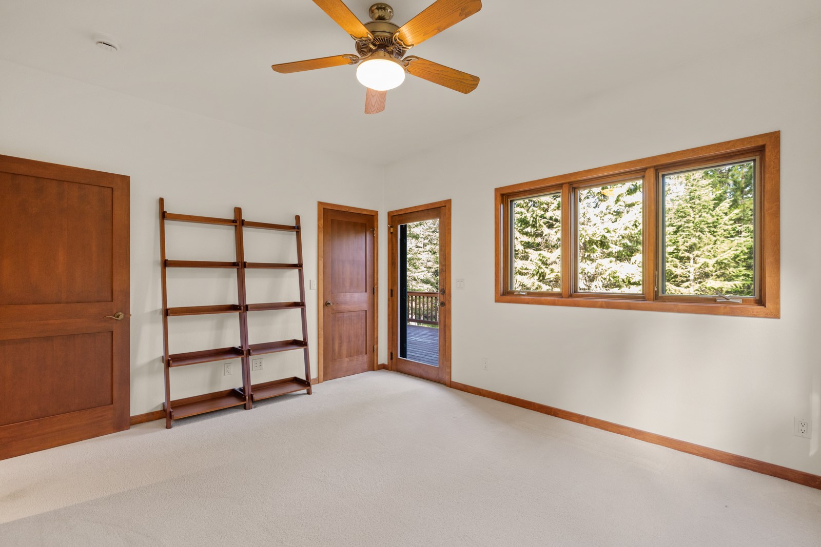 248 Pine Woods Court Property Photo 33