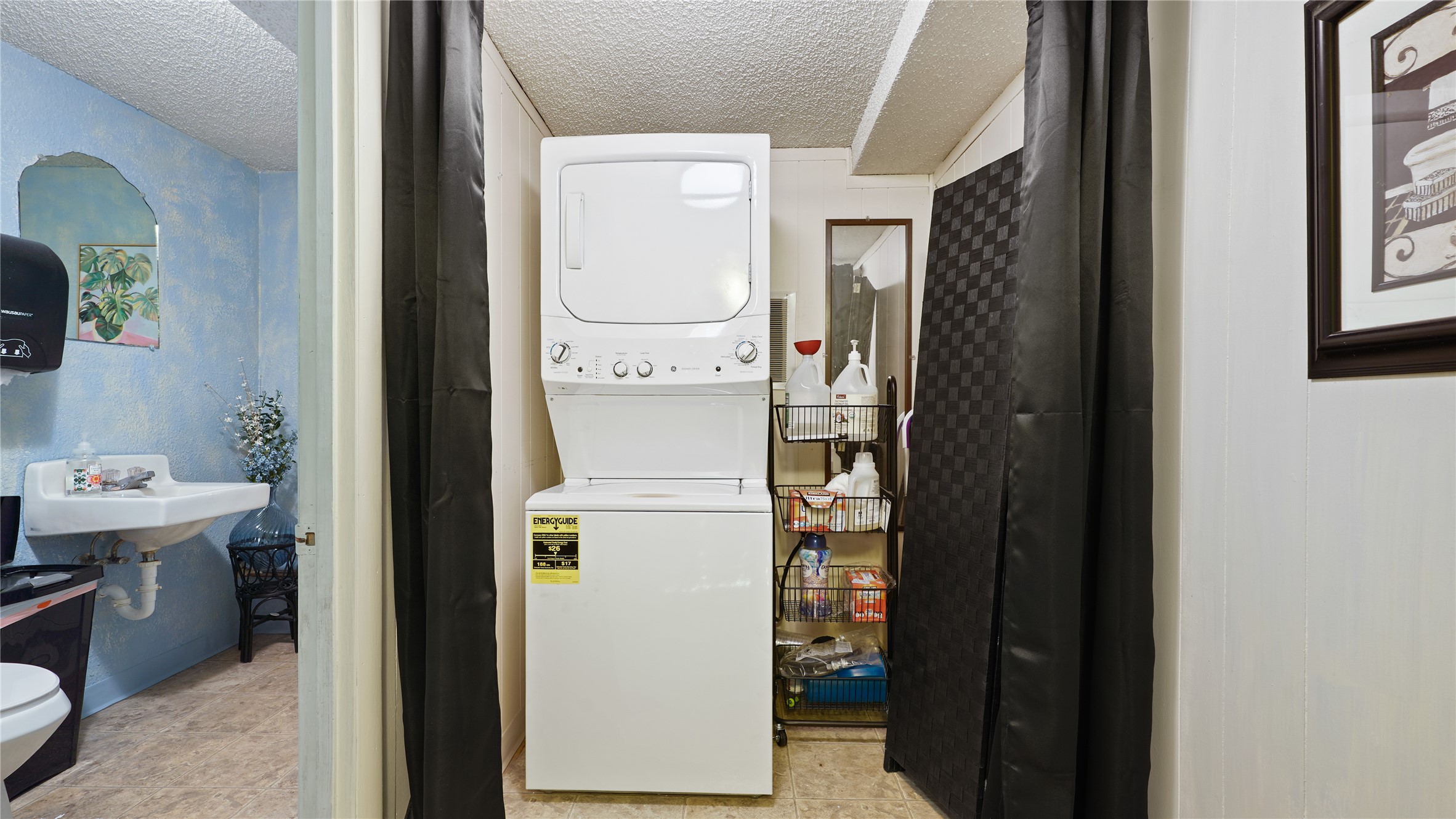 1611 Cedar Street Property Photo 24