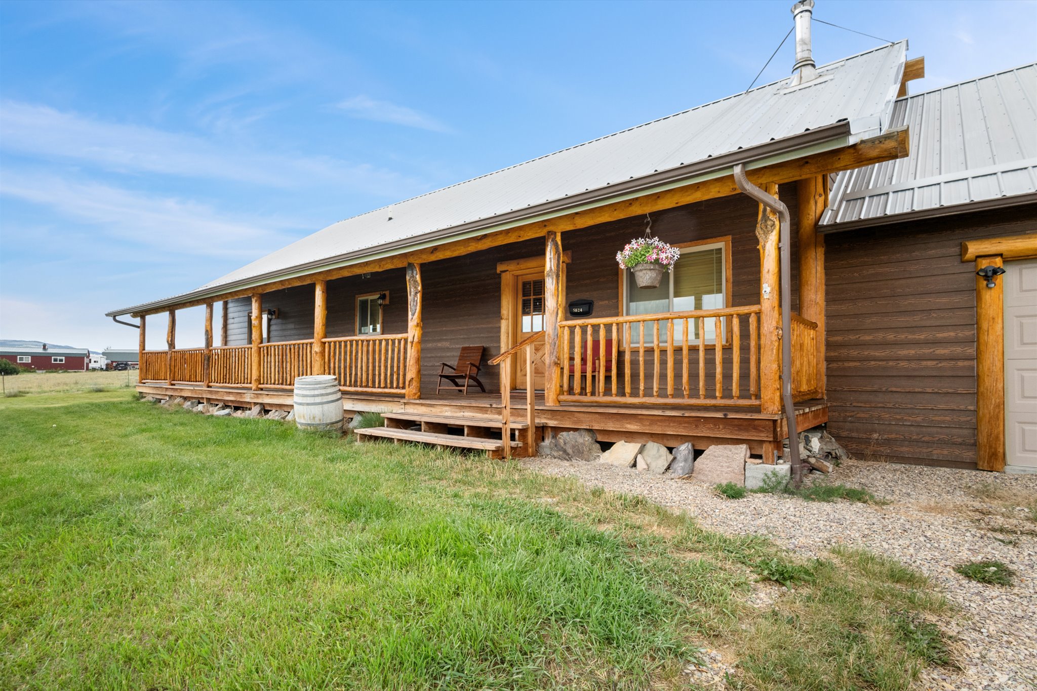 5824 Racehorse Loop Property Photo 6