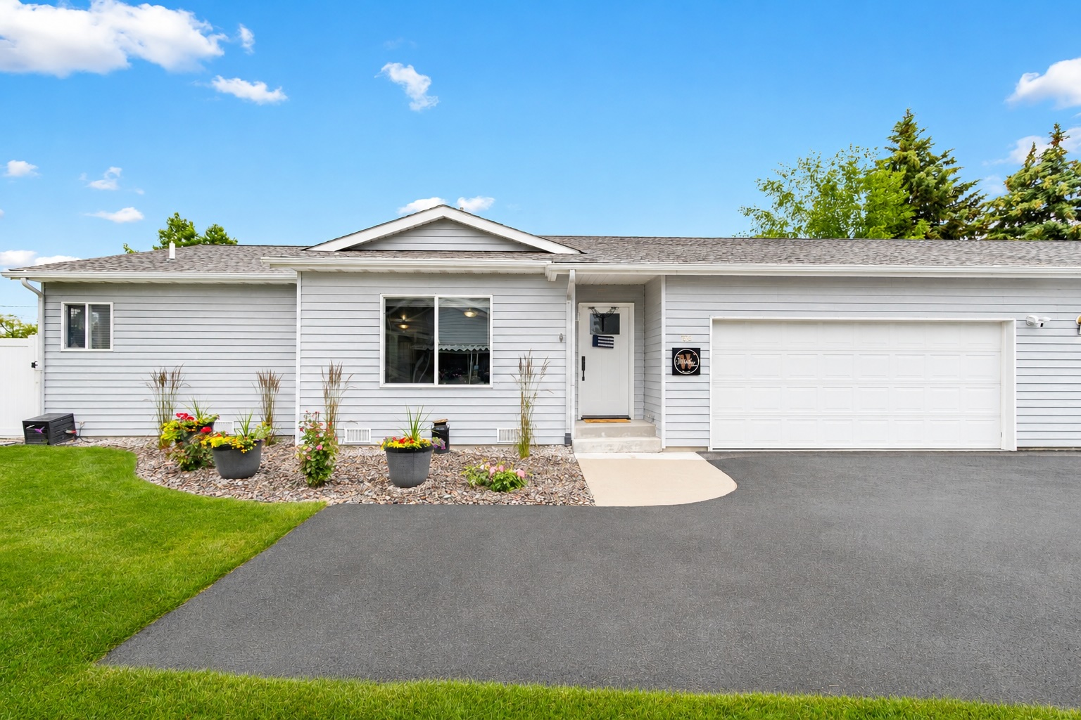 132 Sunburst Court Property Photo 1