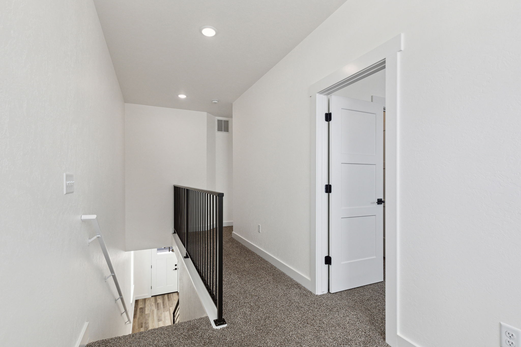 221 Fairgrounds Road Property Photo 34