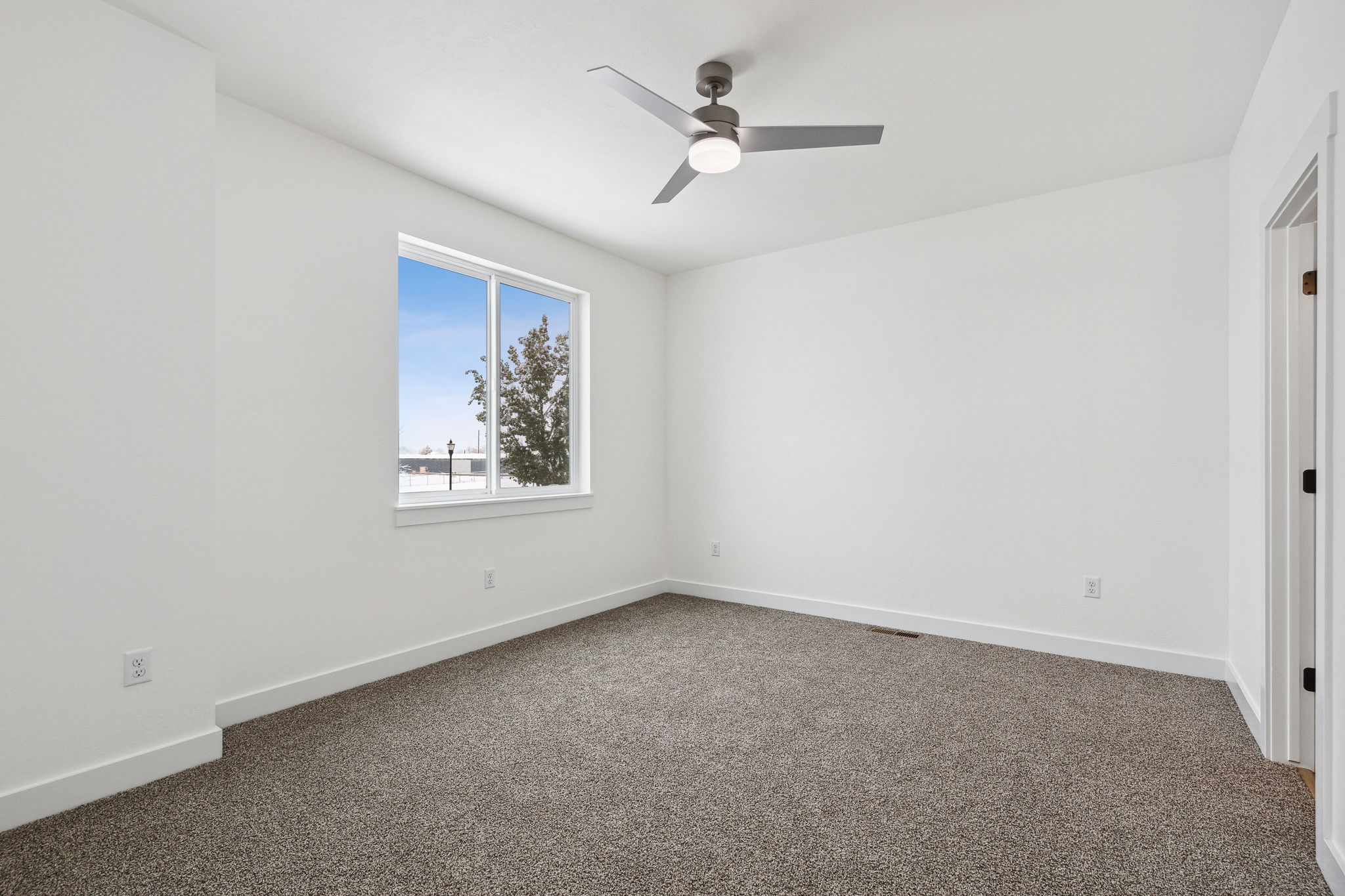 221 Fairgrounds Road Property Photo 66