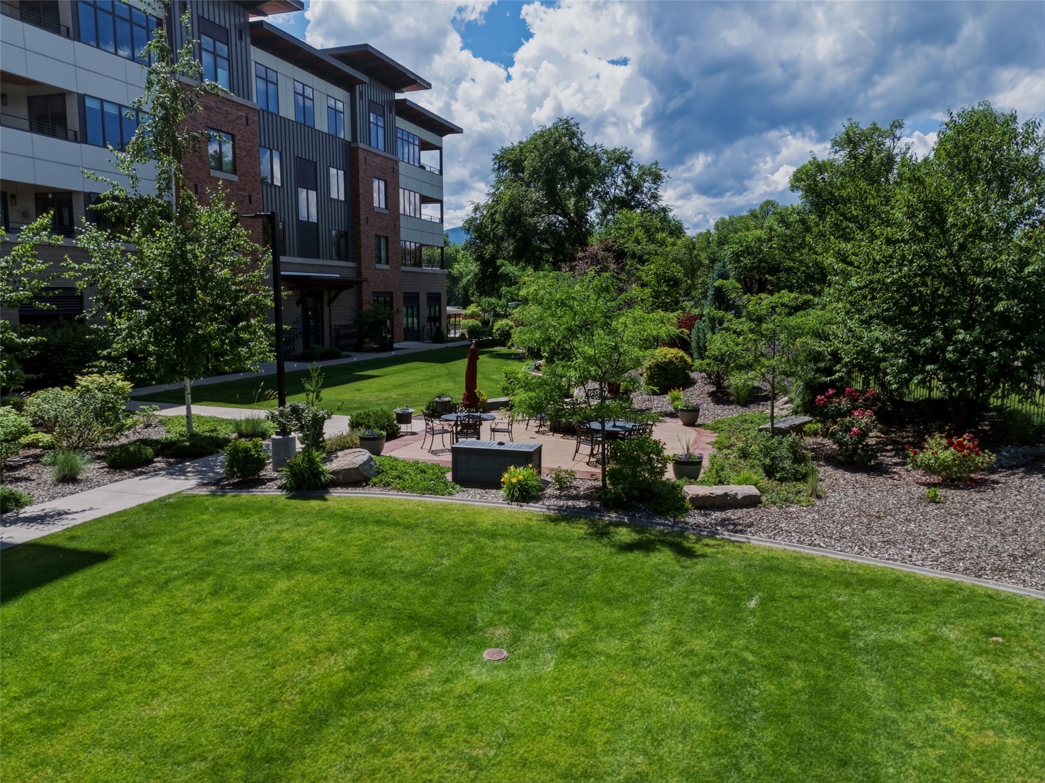 2625 Dearborn Avenue 406 Property Photo 45