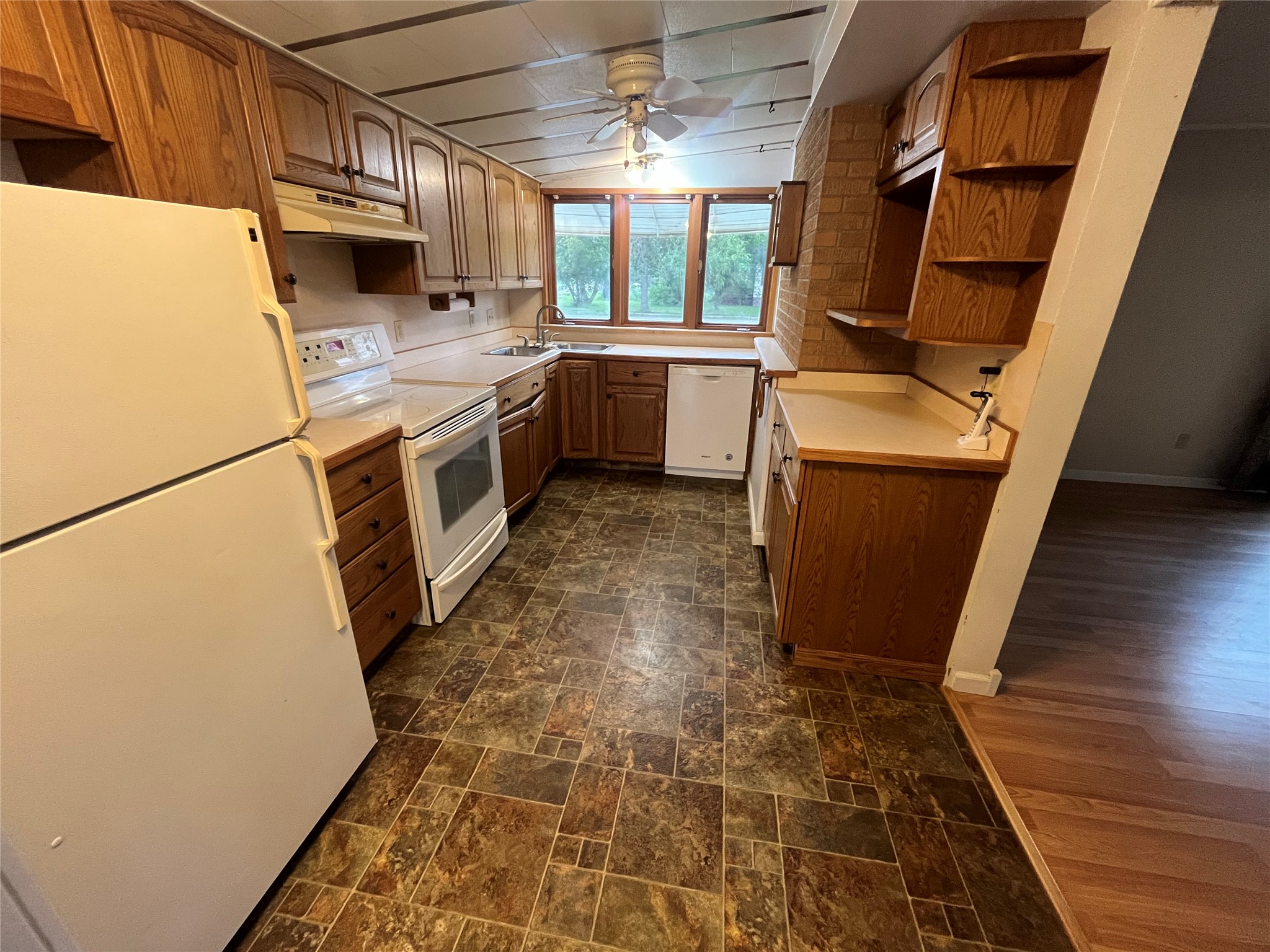 822 Second Street Property Photo 6