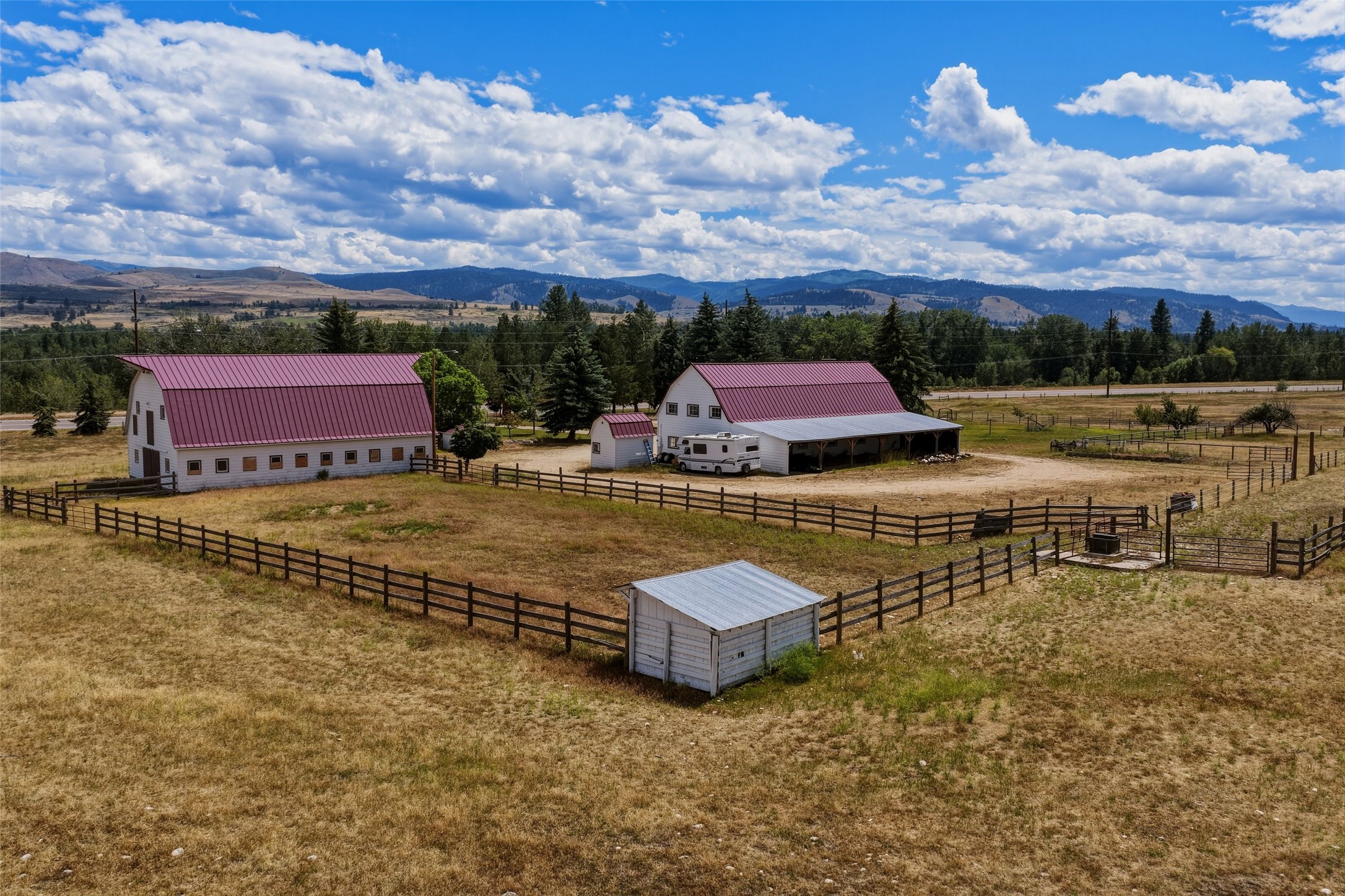 977 Us Highway 93 S Property Photo 1
