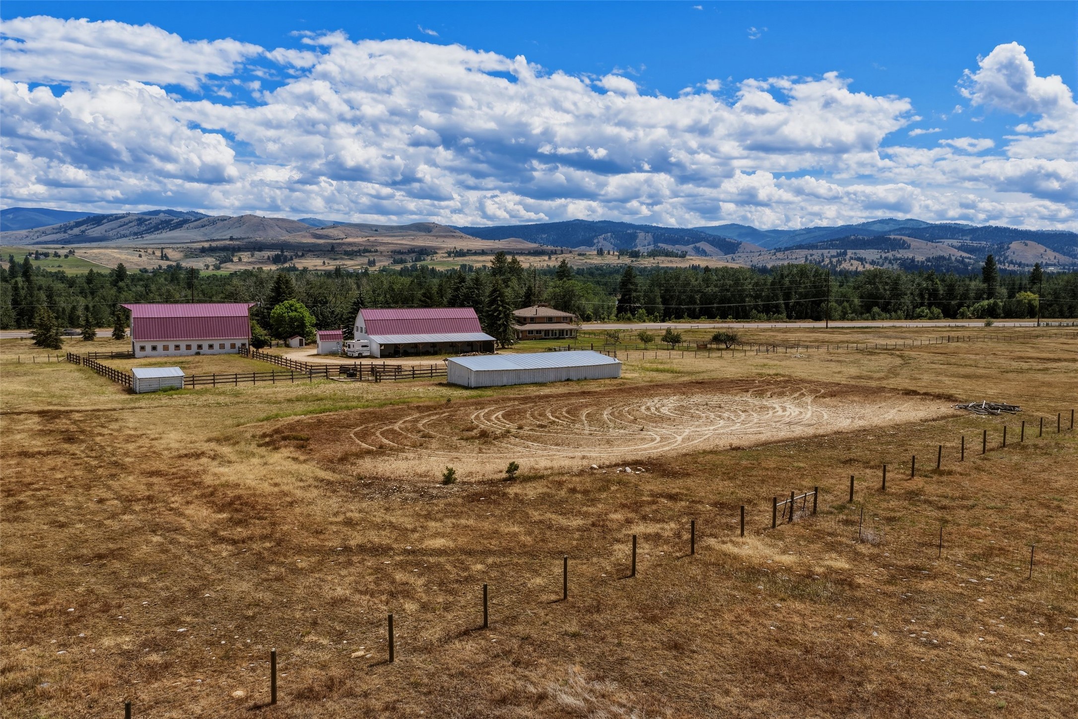 977 Us Highway 93 S Property Photo 3