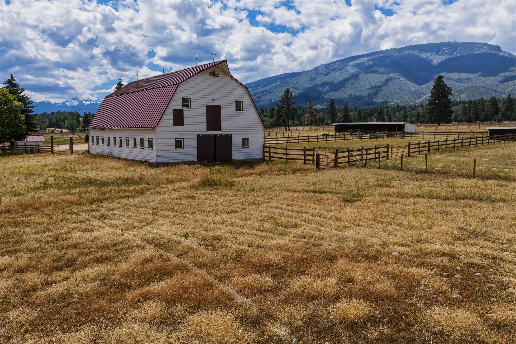 977 Us Highway 93 S Property Photo 7